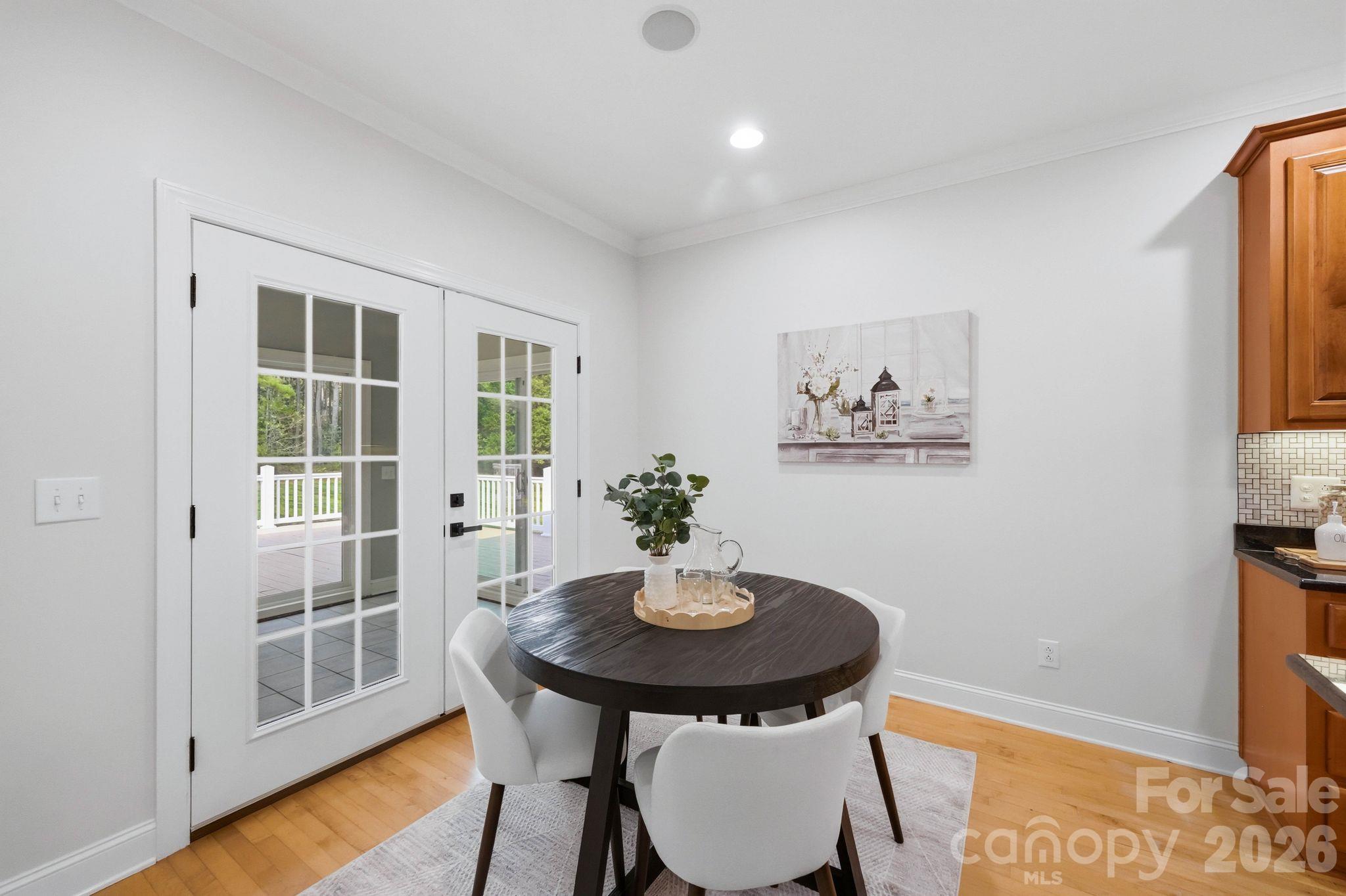 803 Amanda Way Property Photo 33