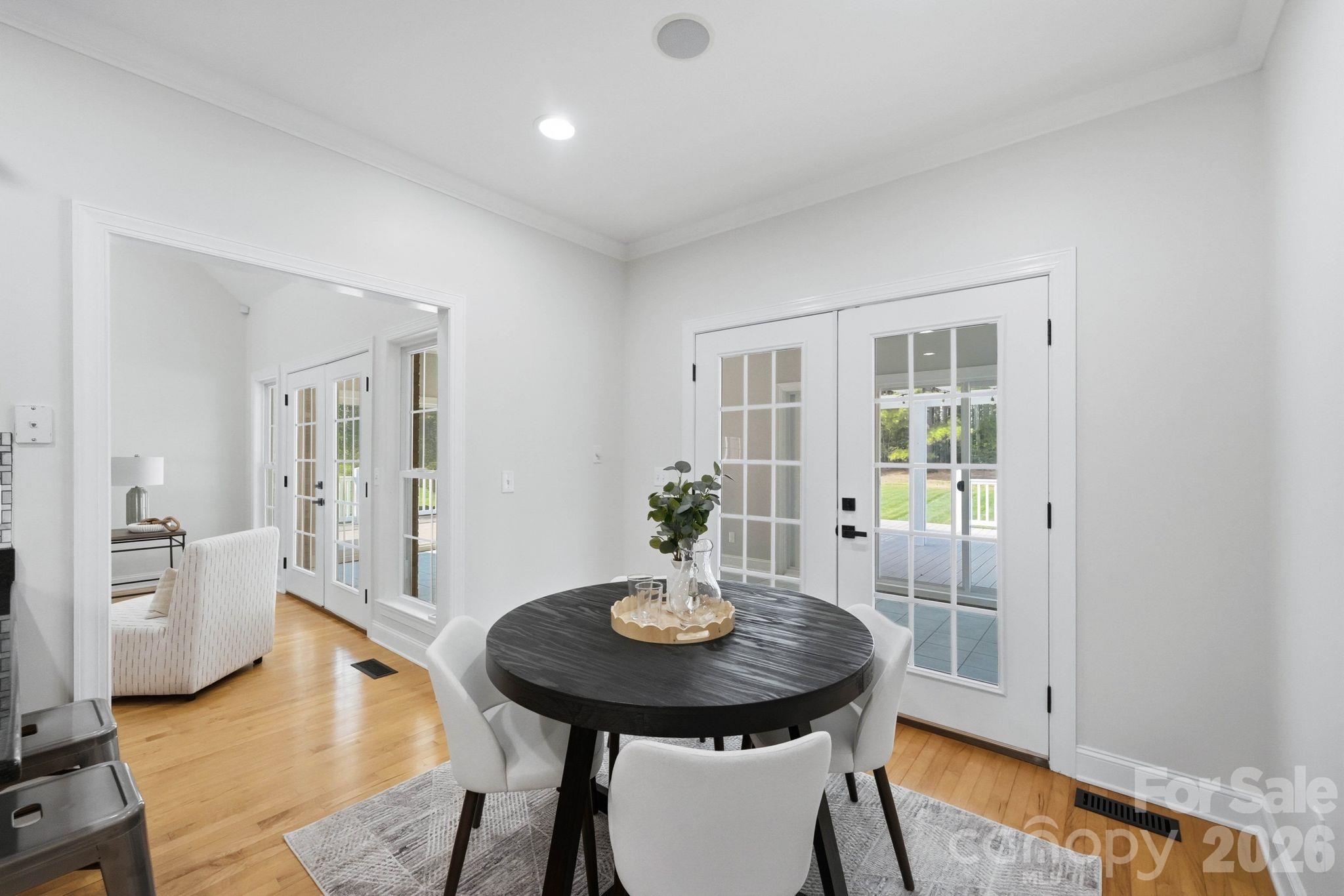 803 Amanda Way Property Photo 34