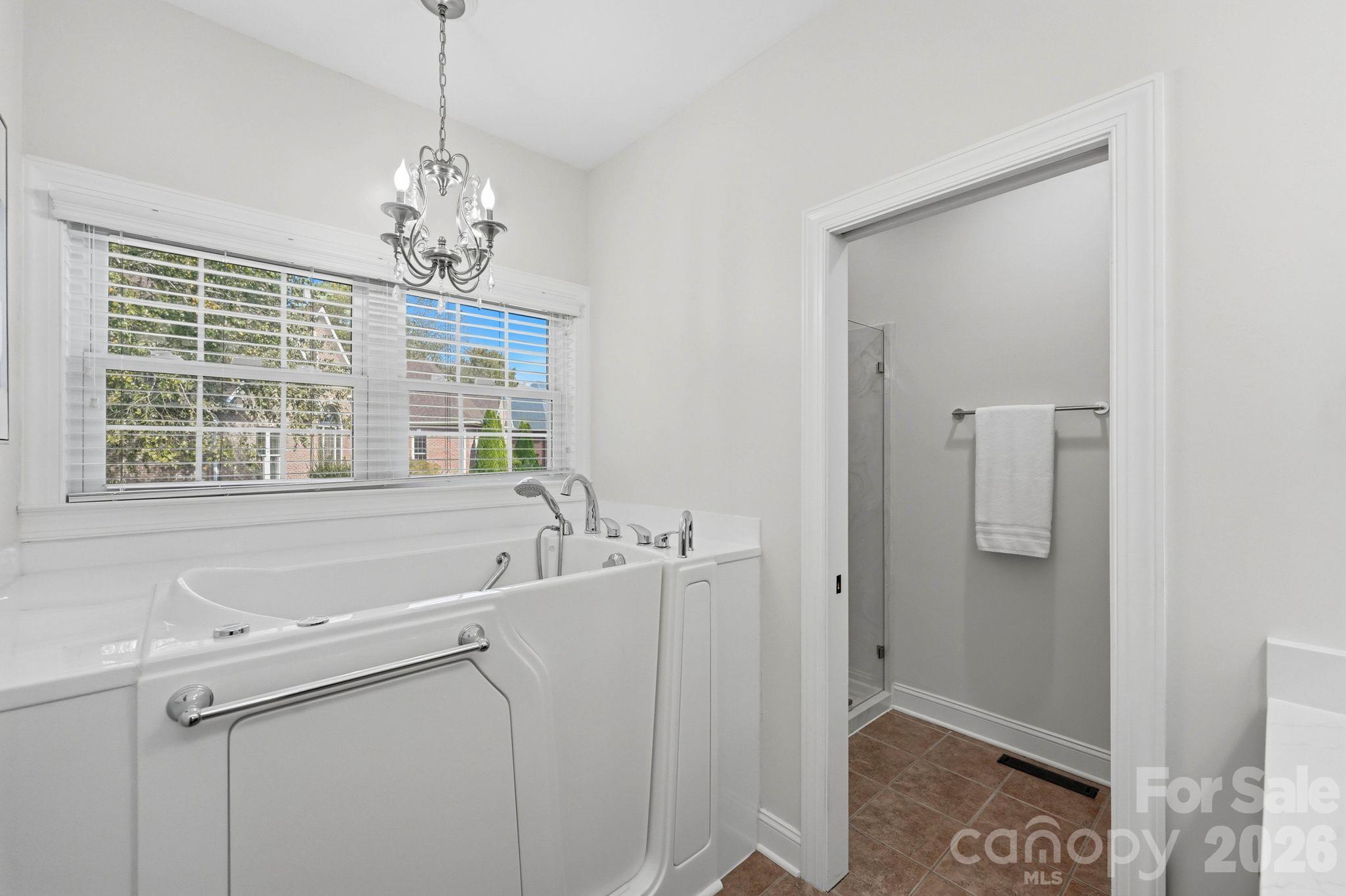 803 Amanda Way Property Photo 43