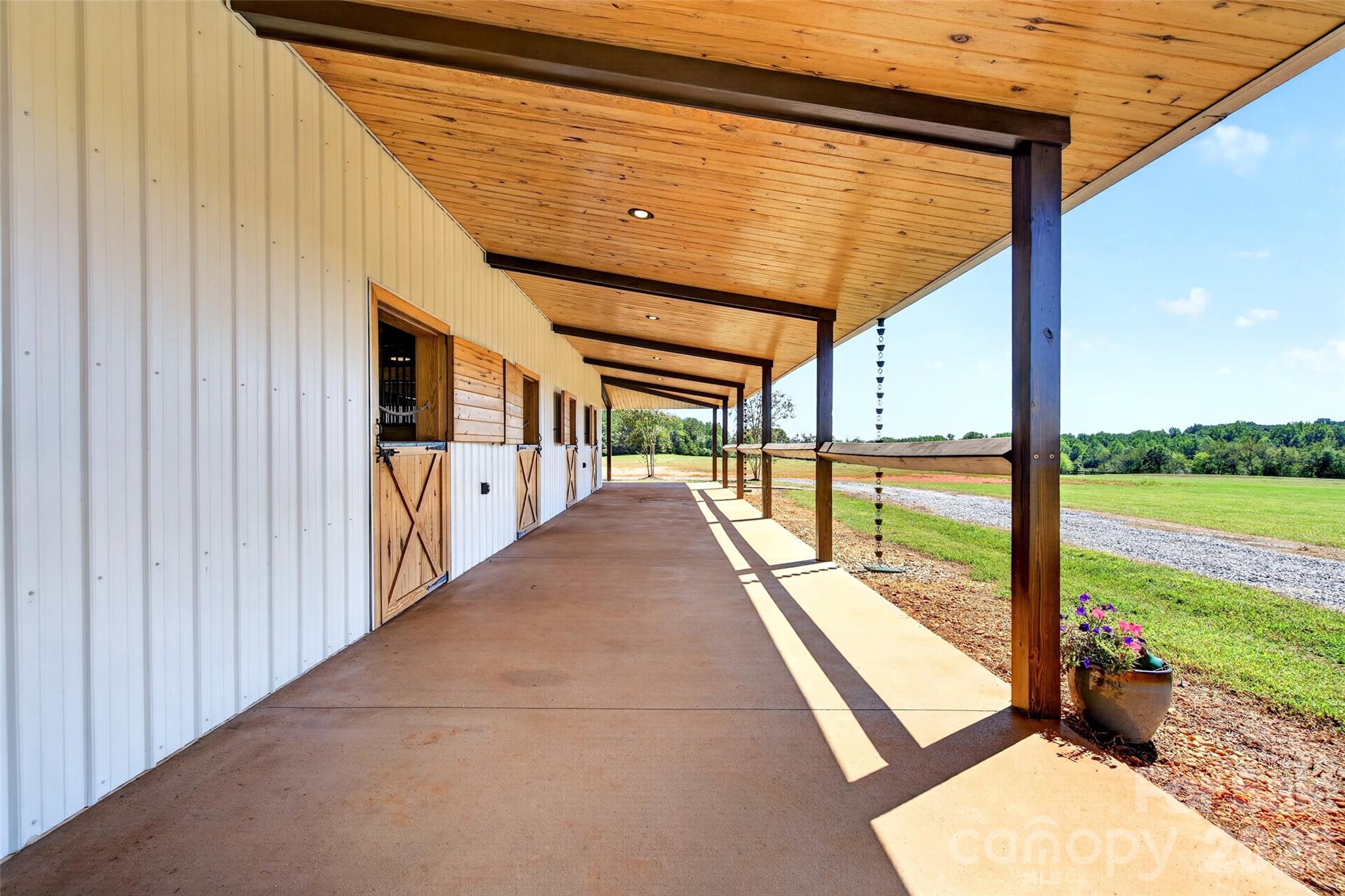 2380 New House Road Property Photo 25