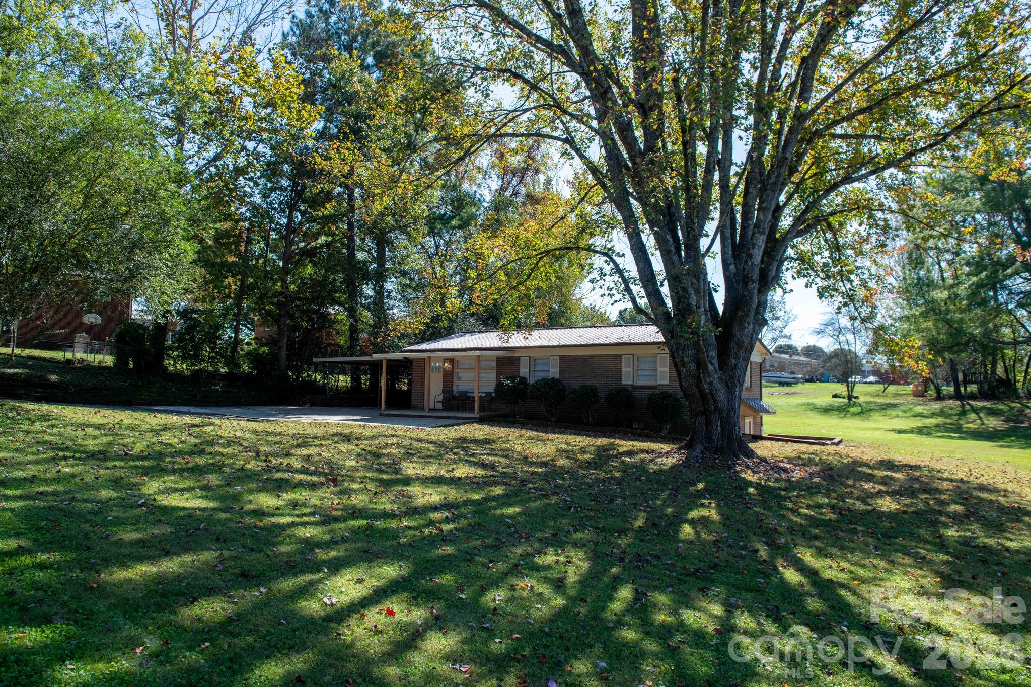 2359 Allendale Circle Property Photo 5