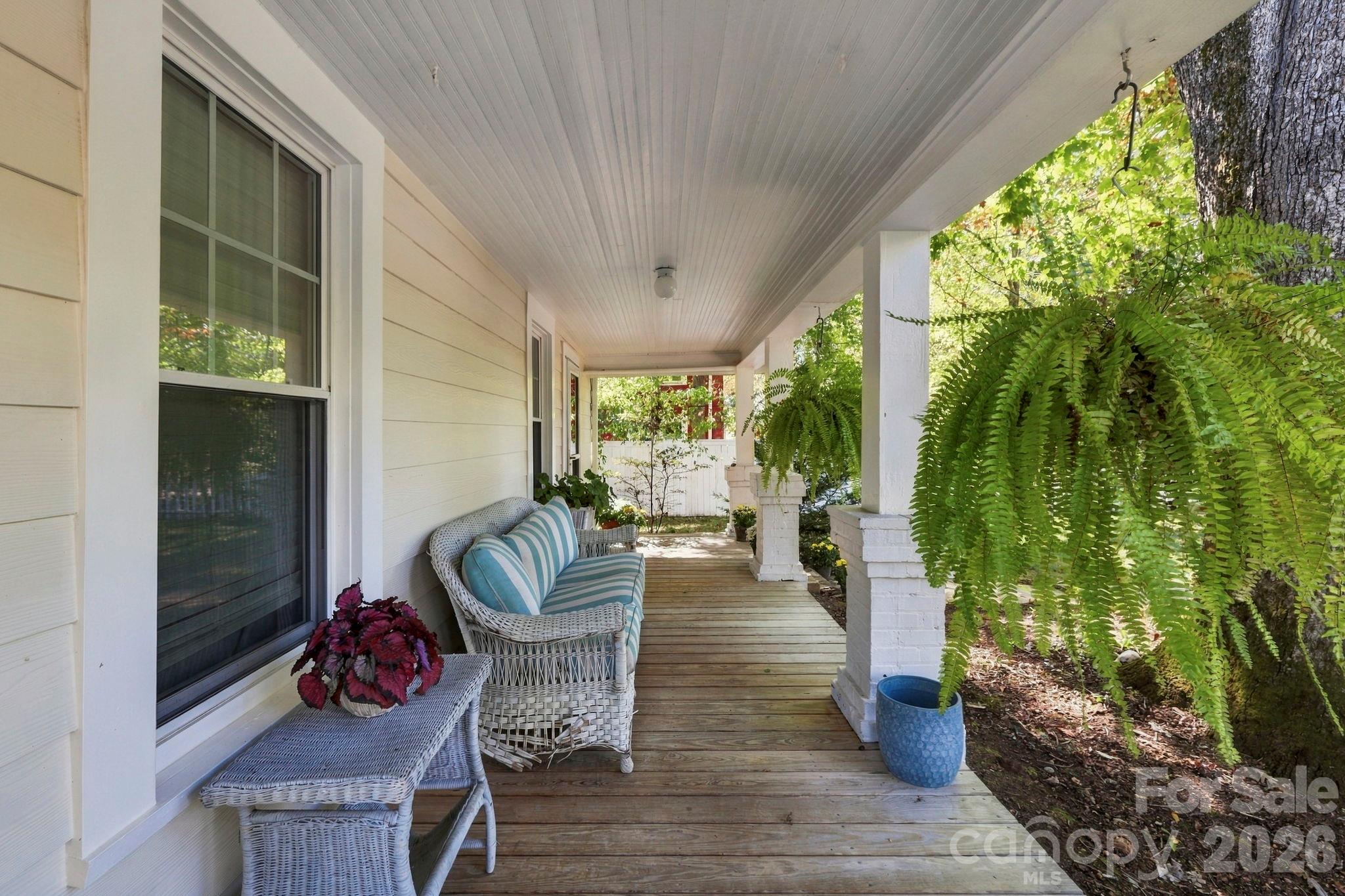 404 Montreat Road Property Photo 2