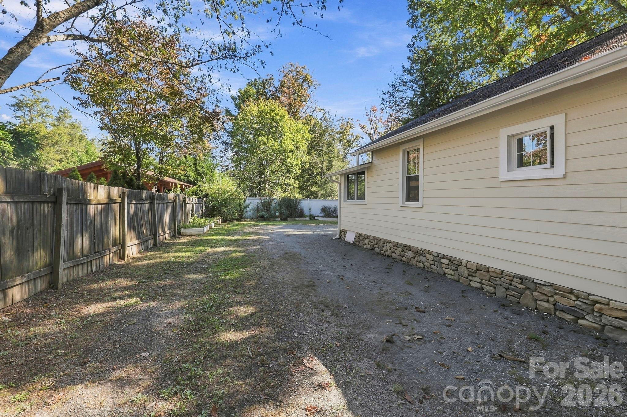 404 Montreat Road Property Photo 22