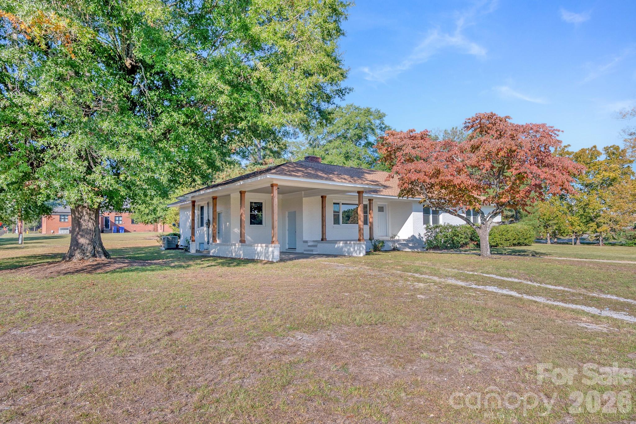 212 S Sycamore Street Property Photo 8