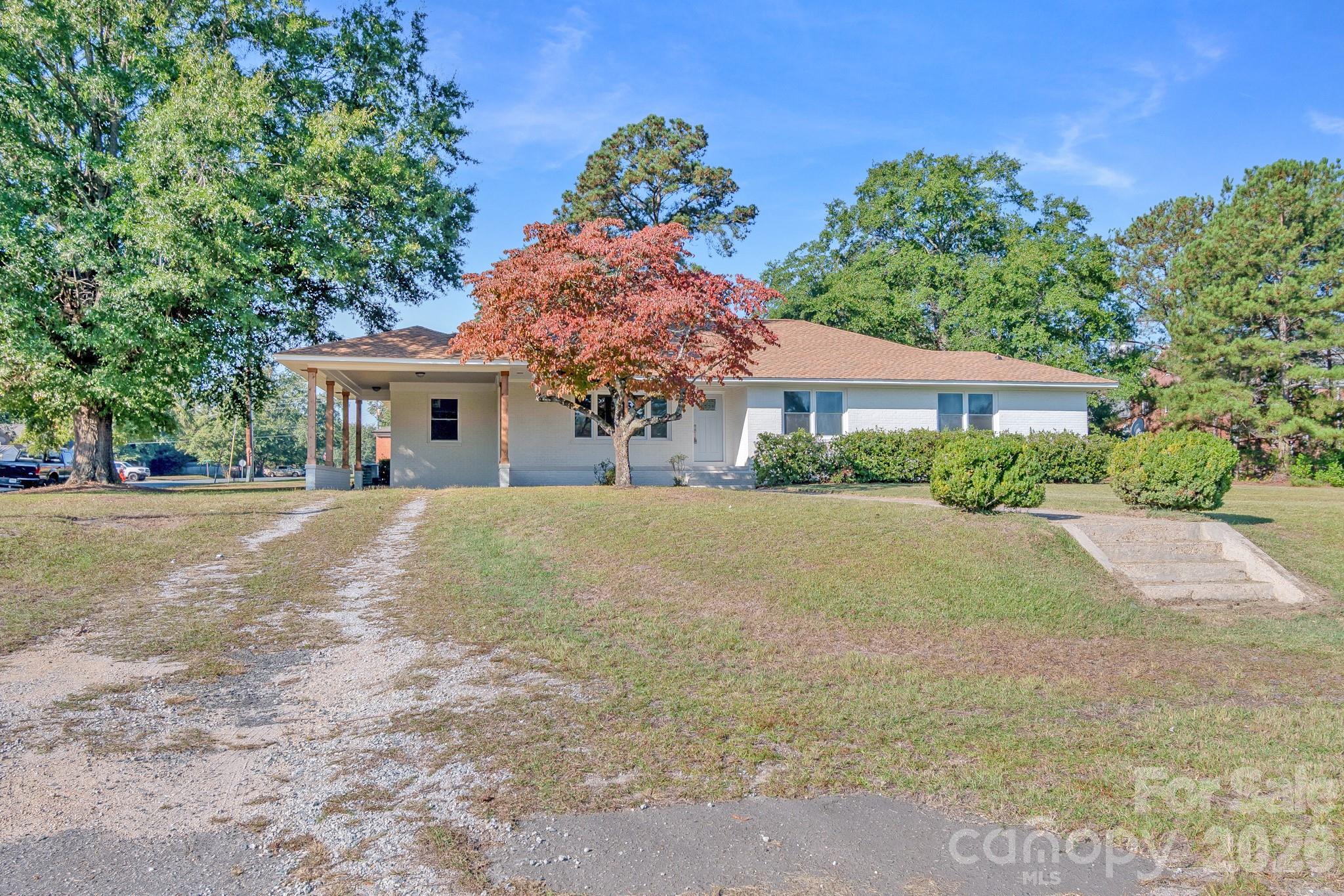 212 S Sycamore Street Property Photo 23
