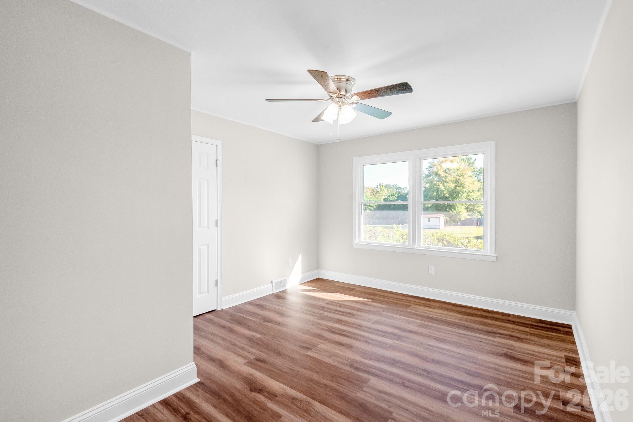 212 S Sycamore Street Property Photo 35