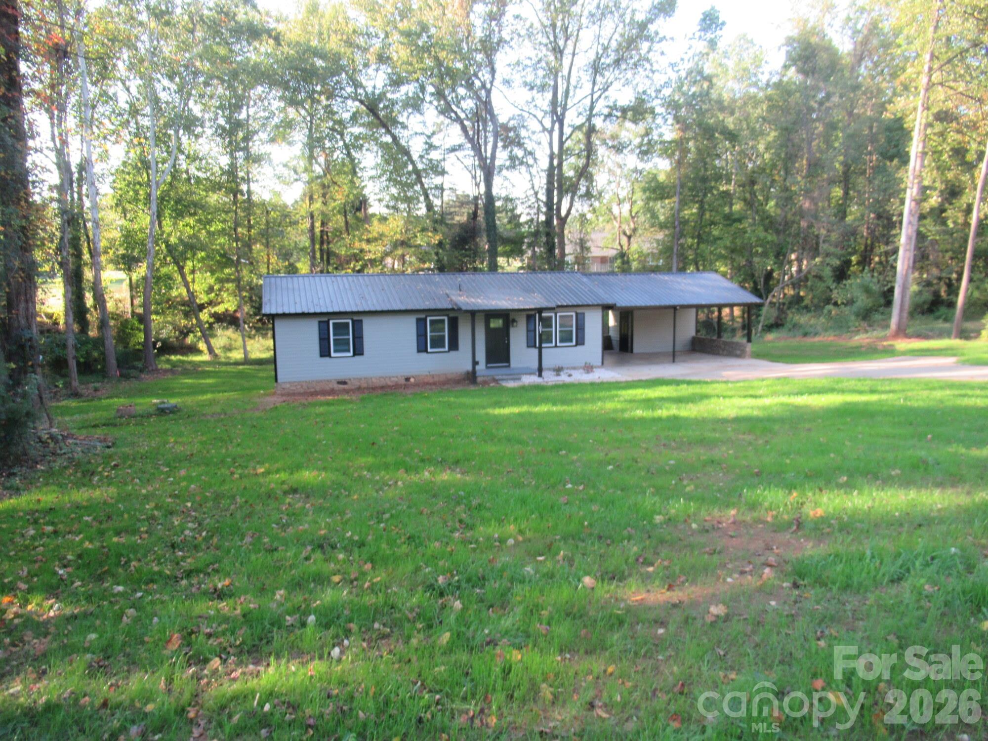 167 Sunny Hill Drive Property Photo 2