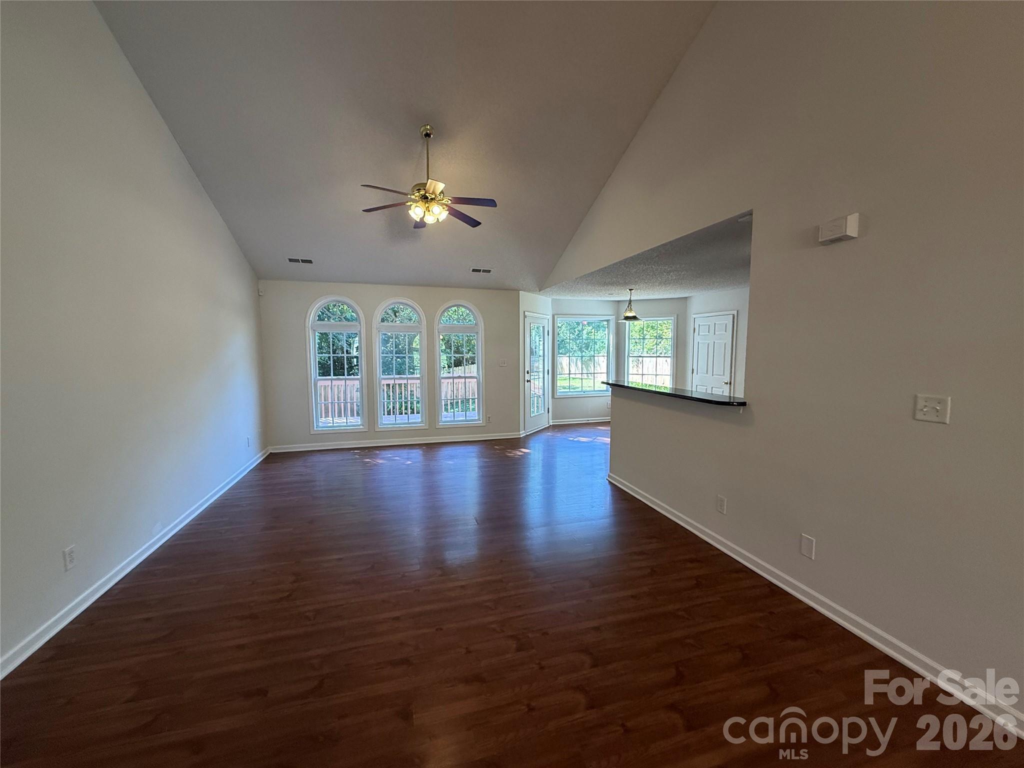 4315 Enoch Drive Property Photo 2