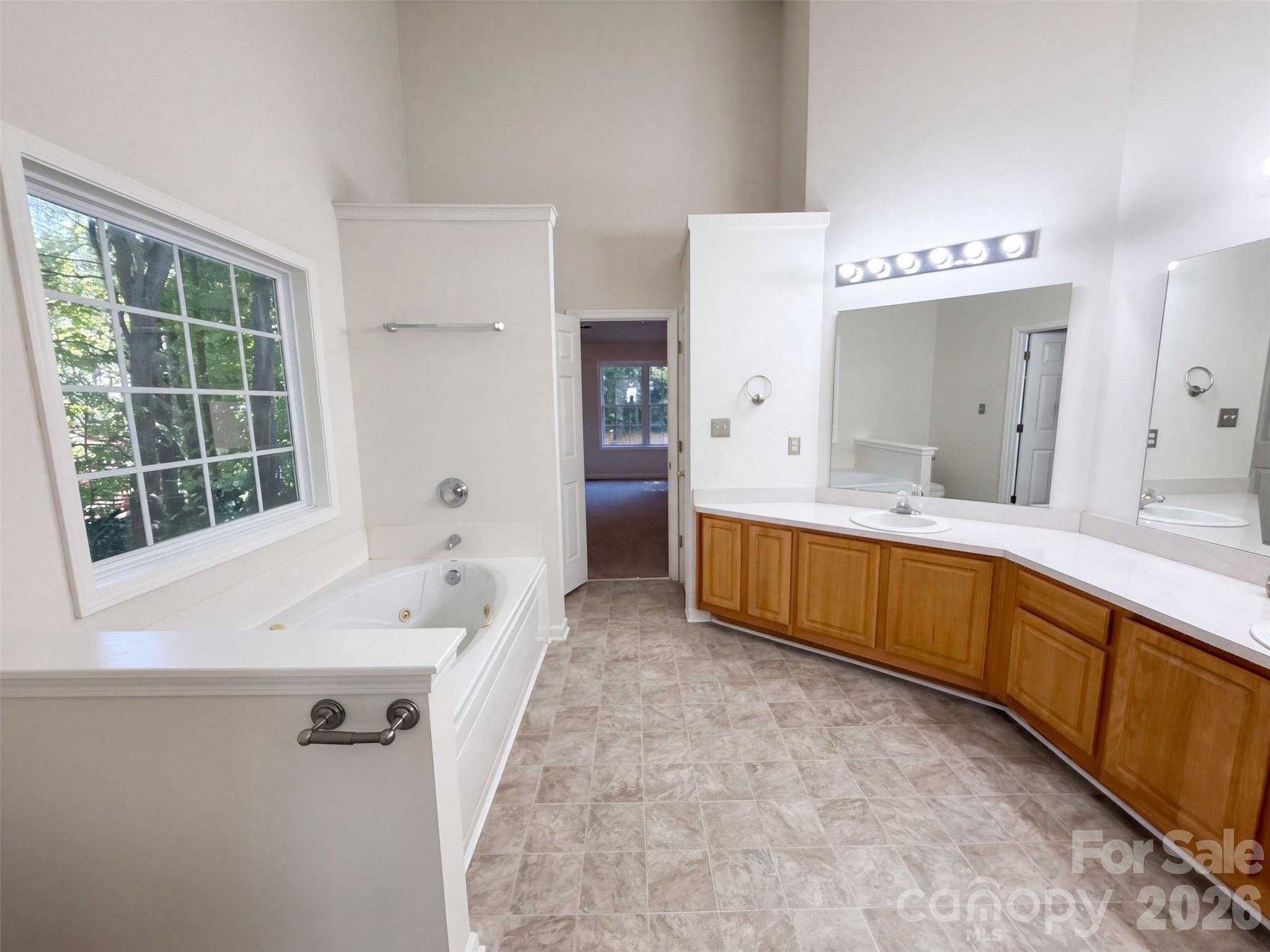 4315 Enoch Drive Property Photo 12