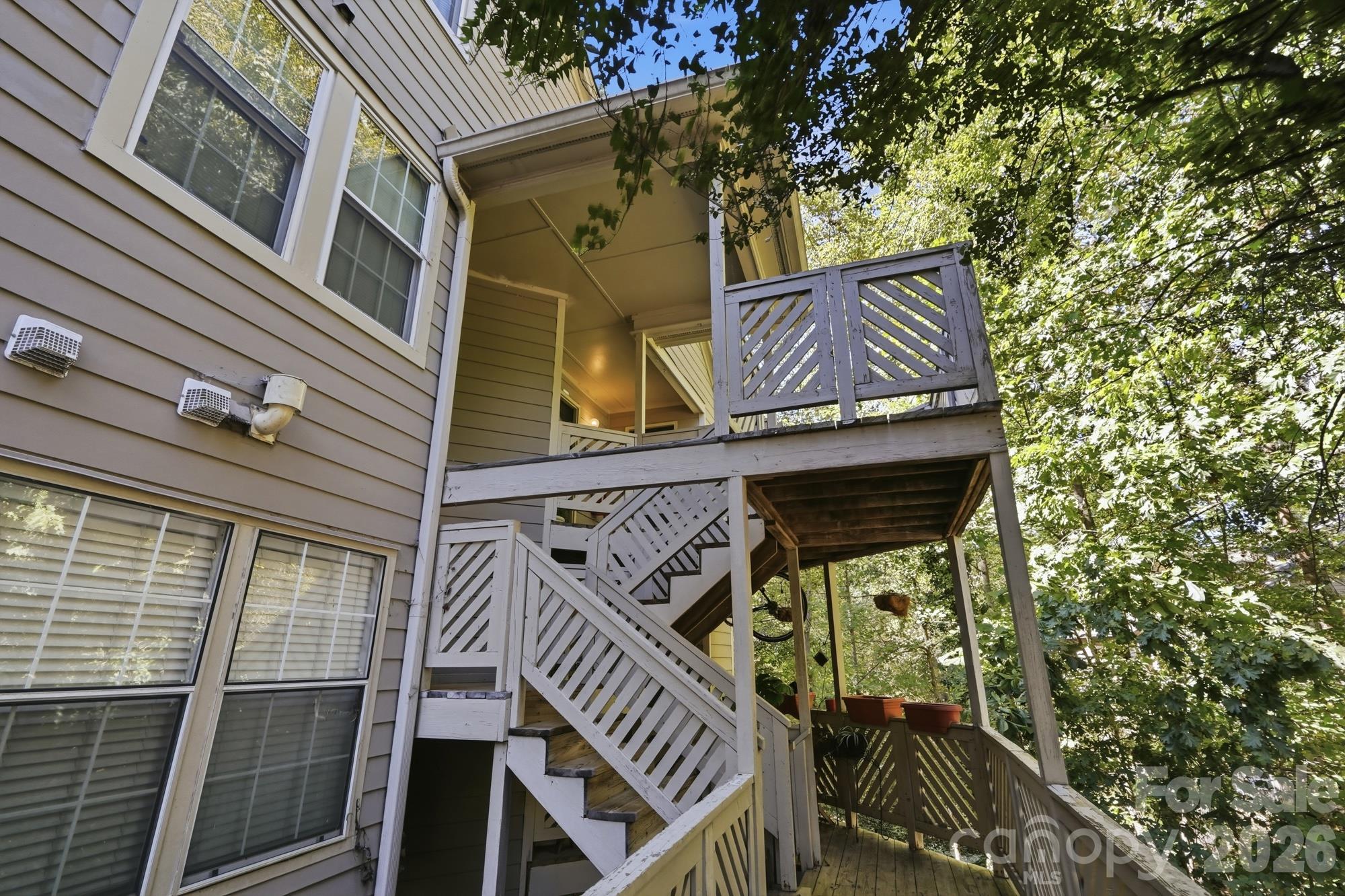 6140 Gray Gate Lane M Property Photo 8