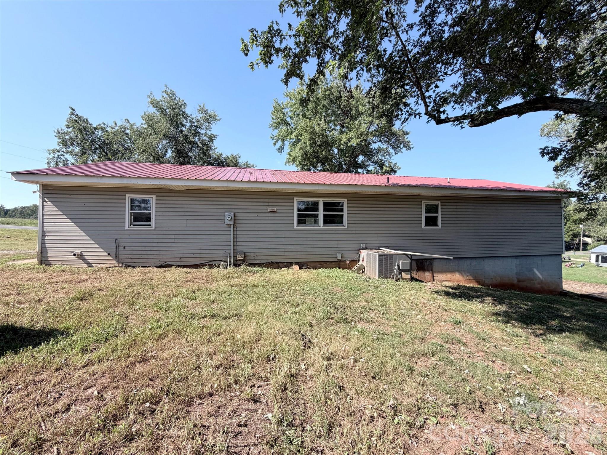 1244 Hulls Grove Church Road Property Photo 5