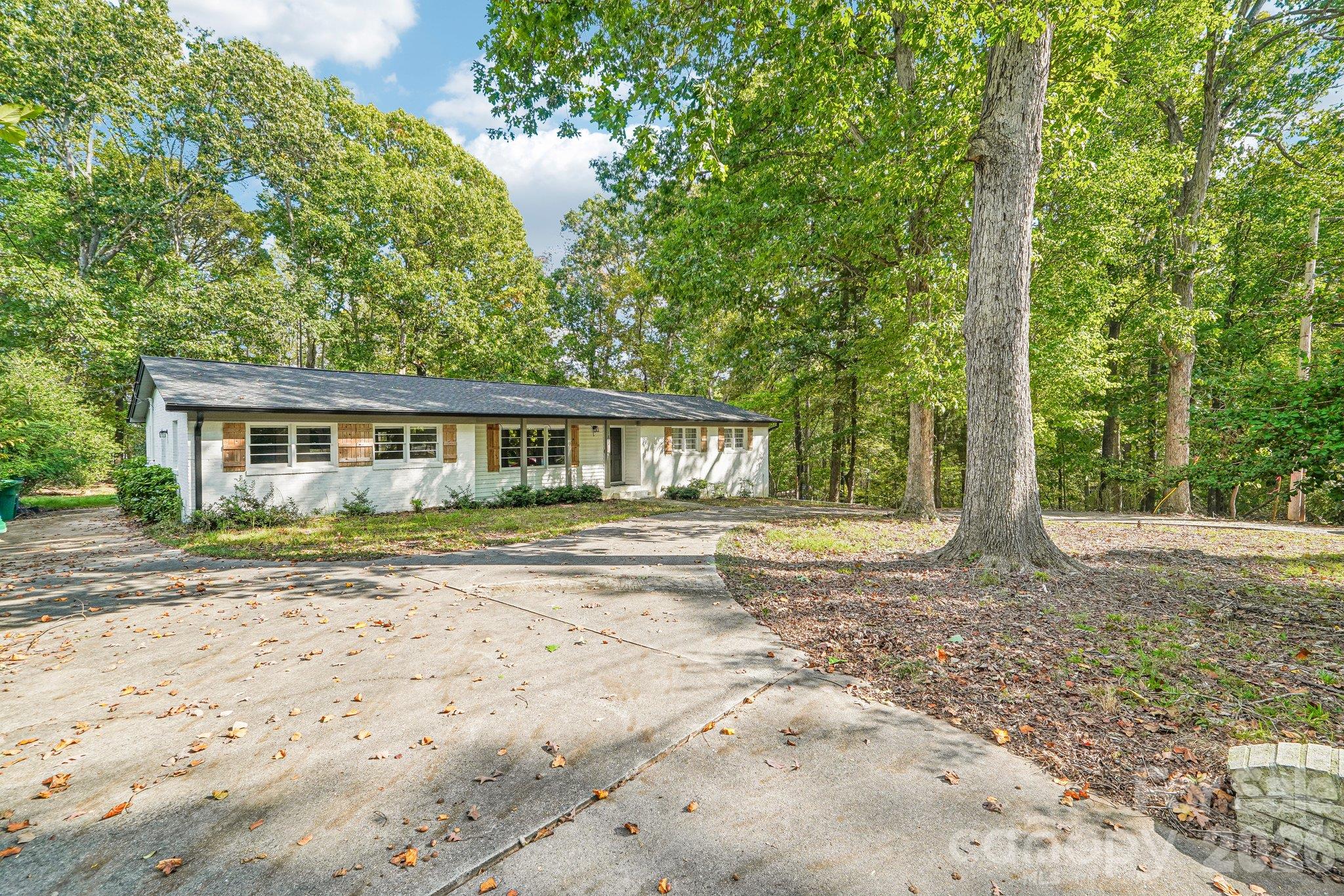 1802 Hemlock Drive Property Photo 3