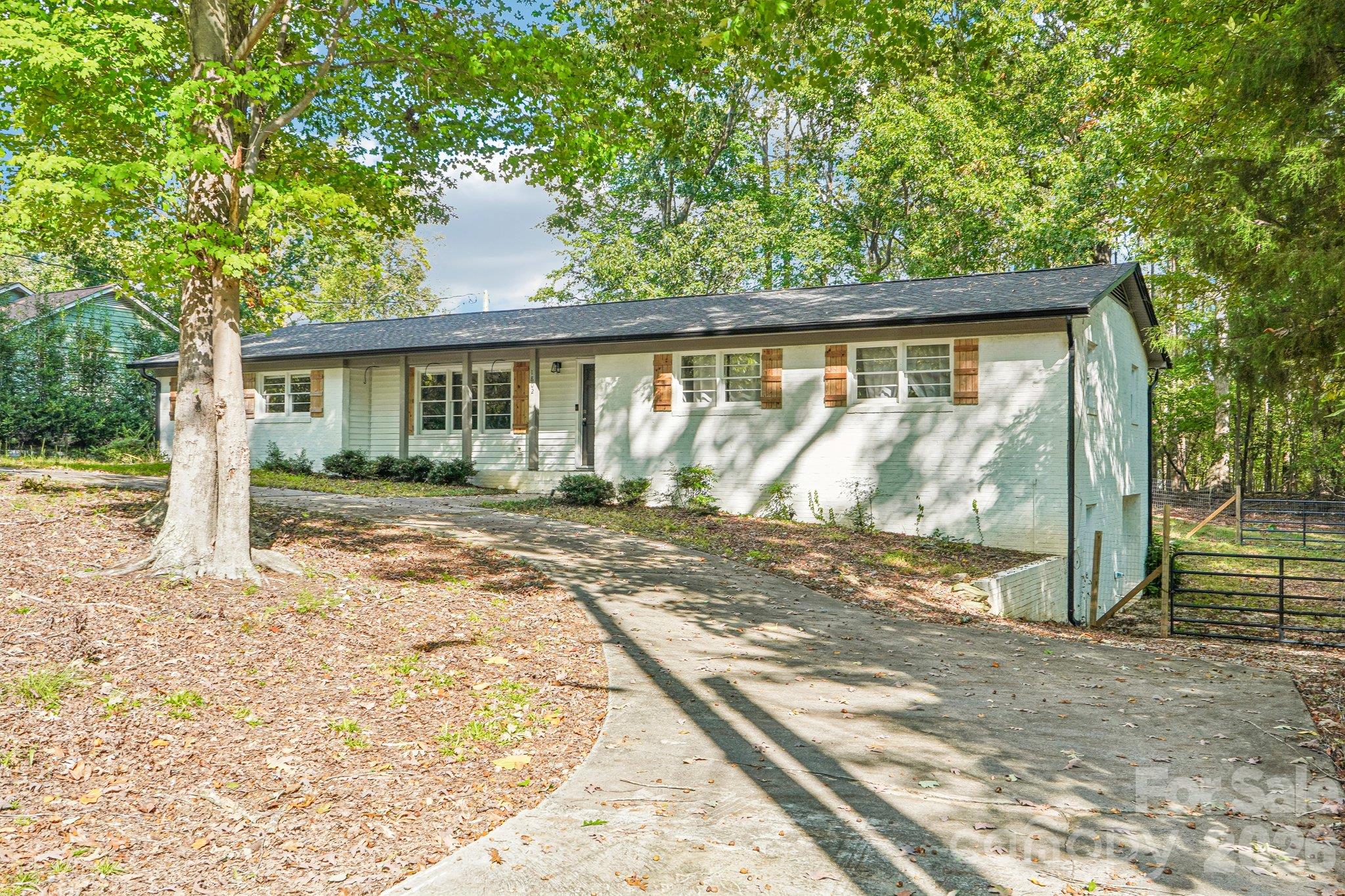 1802 Hemlock Drive Property Photo 5