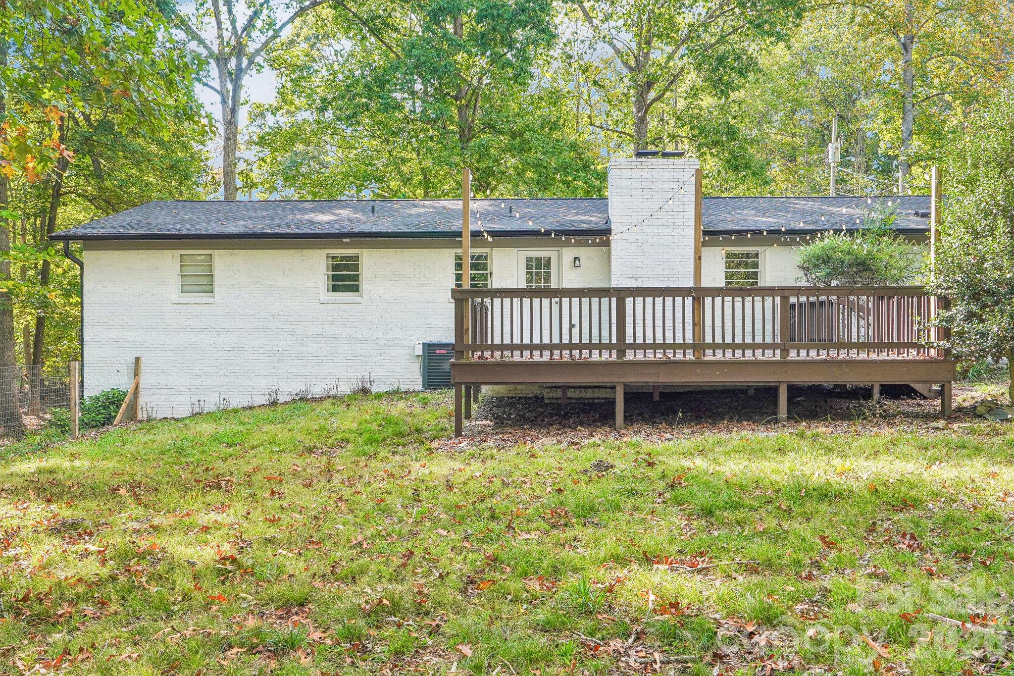 1802 Hemlock Drive Property Photo 8