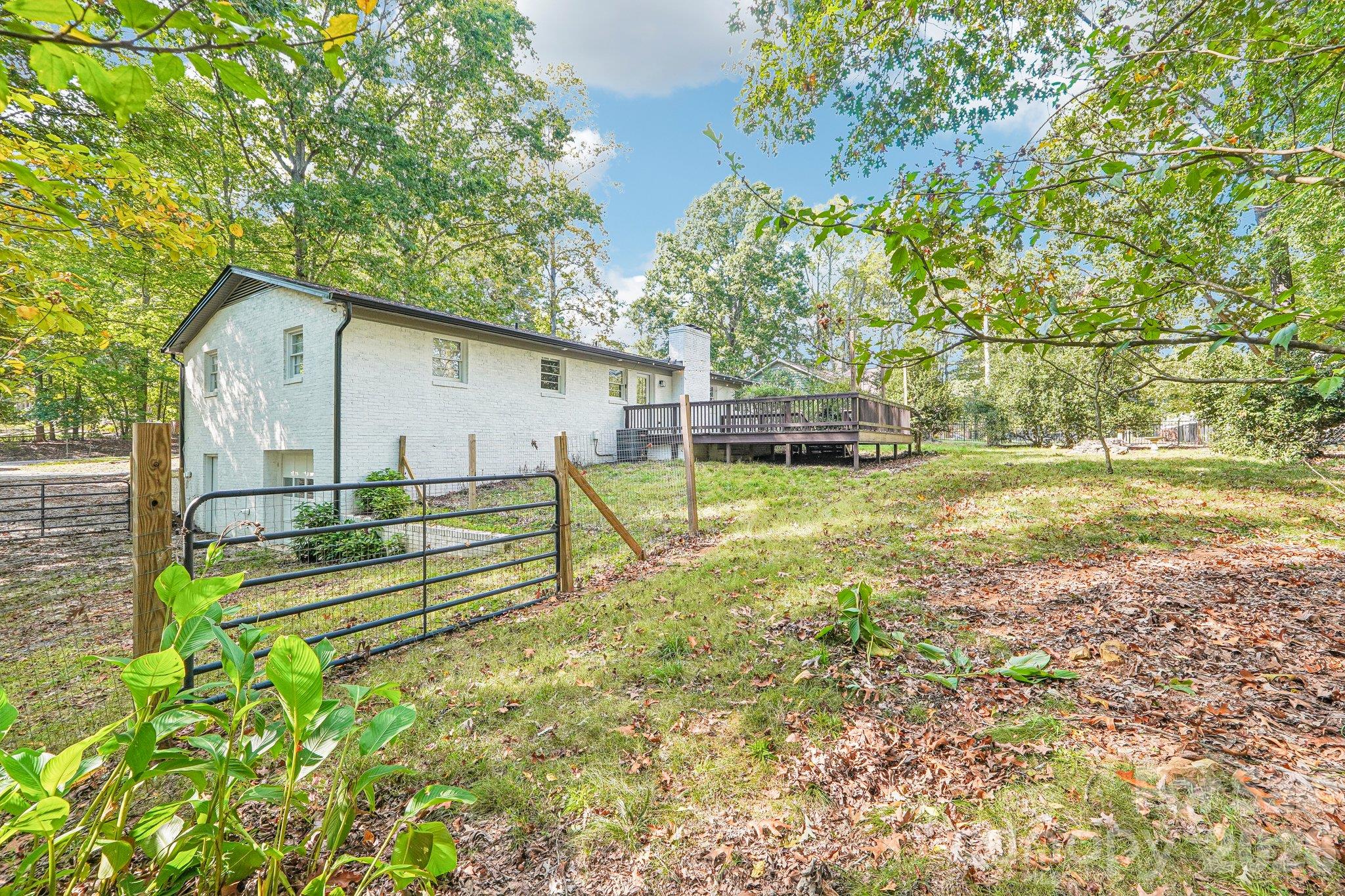 1802 Hemlock Drive Property Photo 10