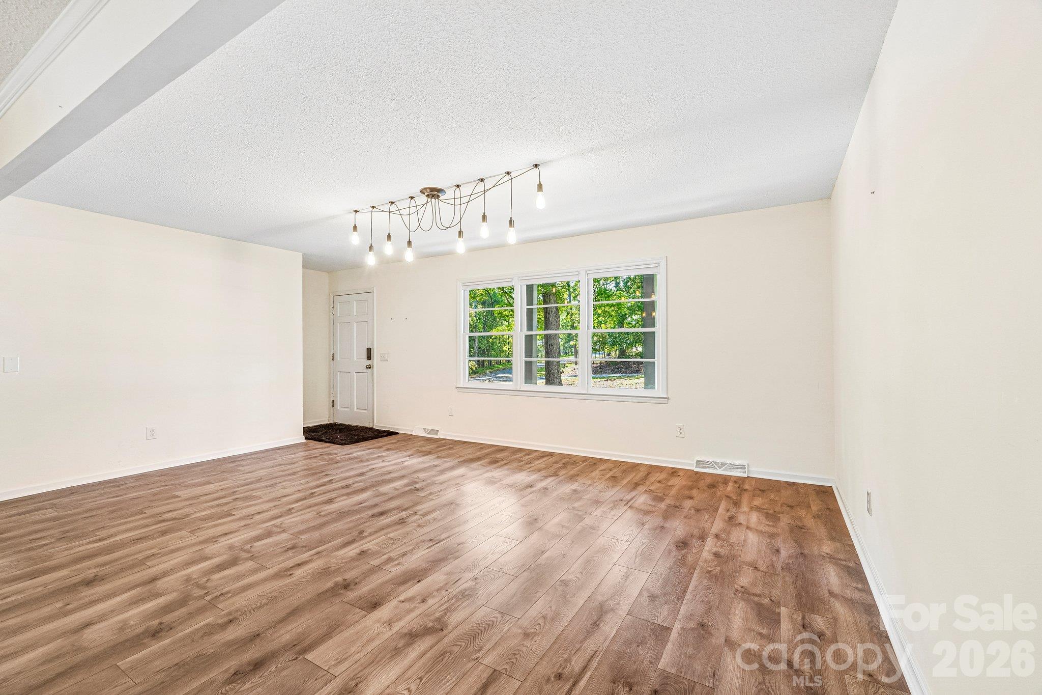 1802 Hemlock Drive Property Photo 14