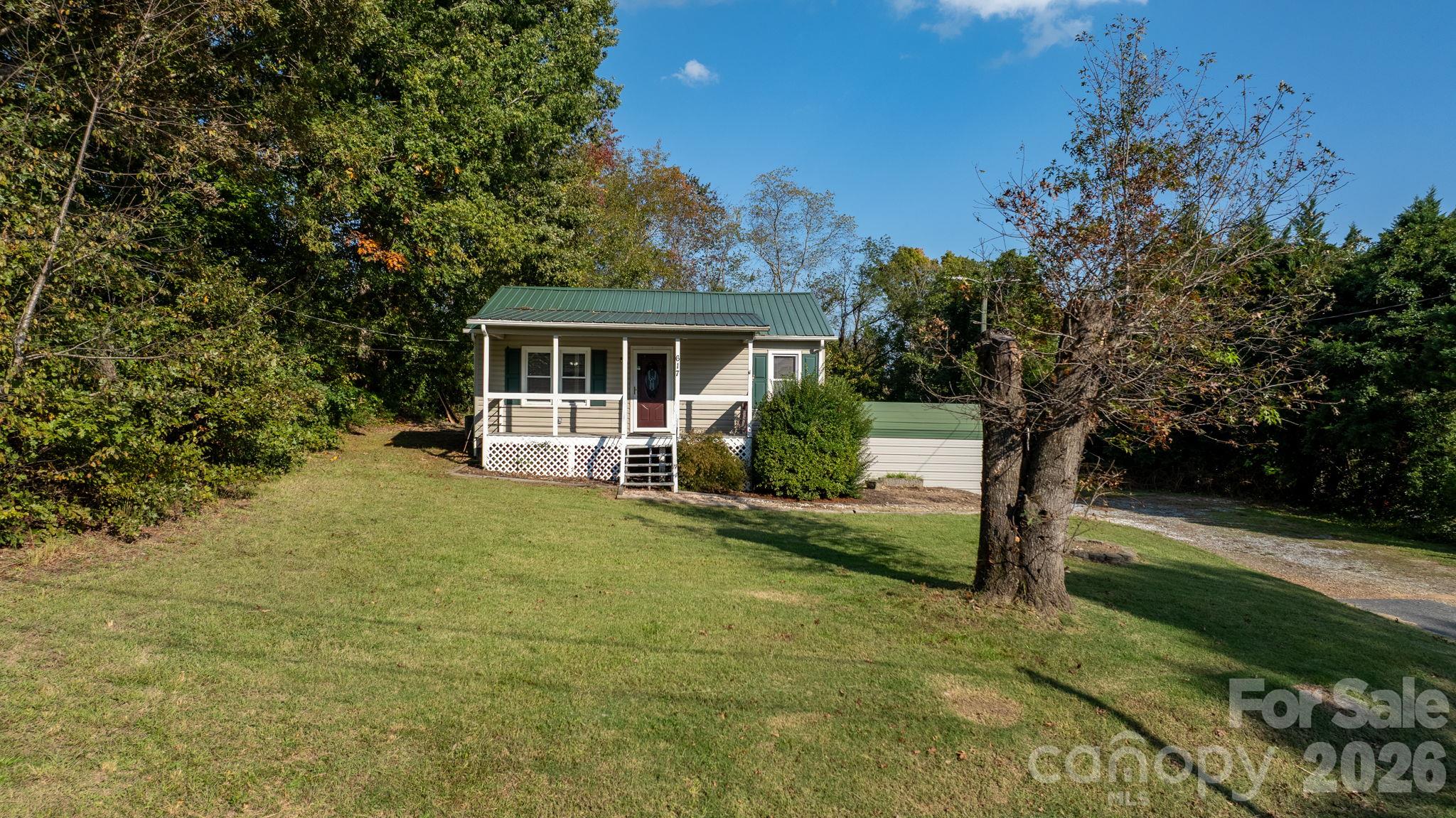 617 Hawthorne Street Property Photo 4
