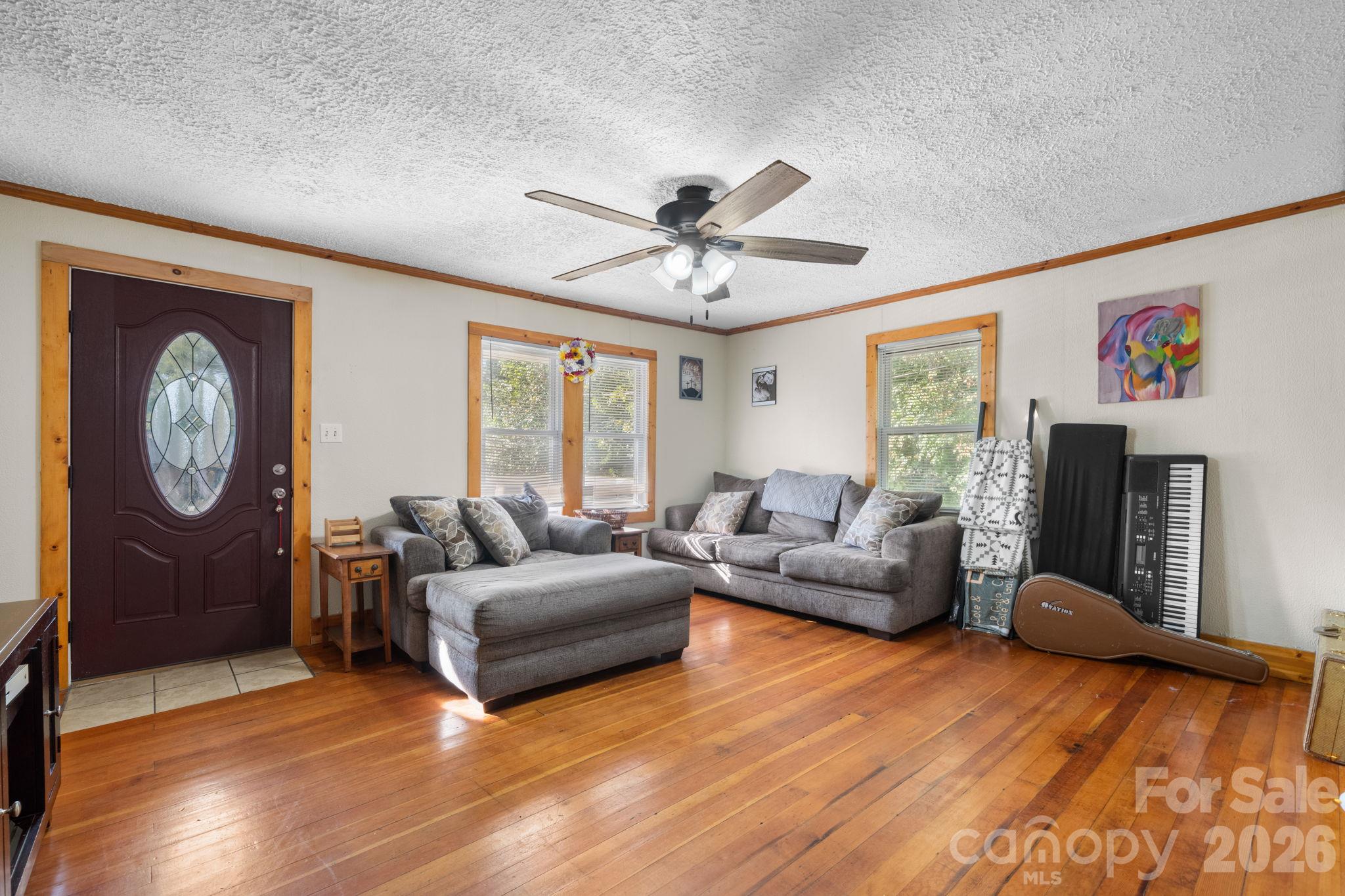 617 Hawthorne Street Property Photo 8
