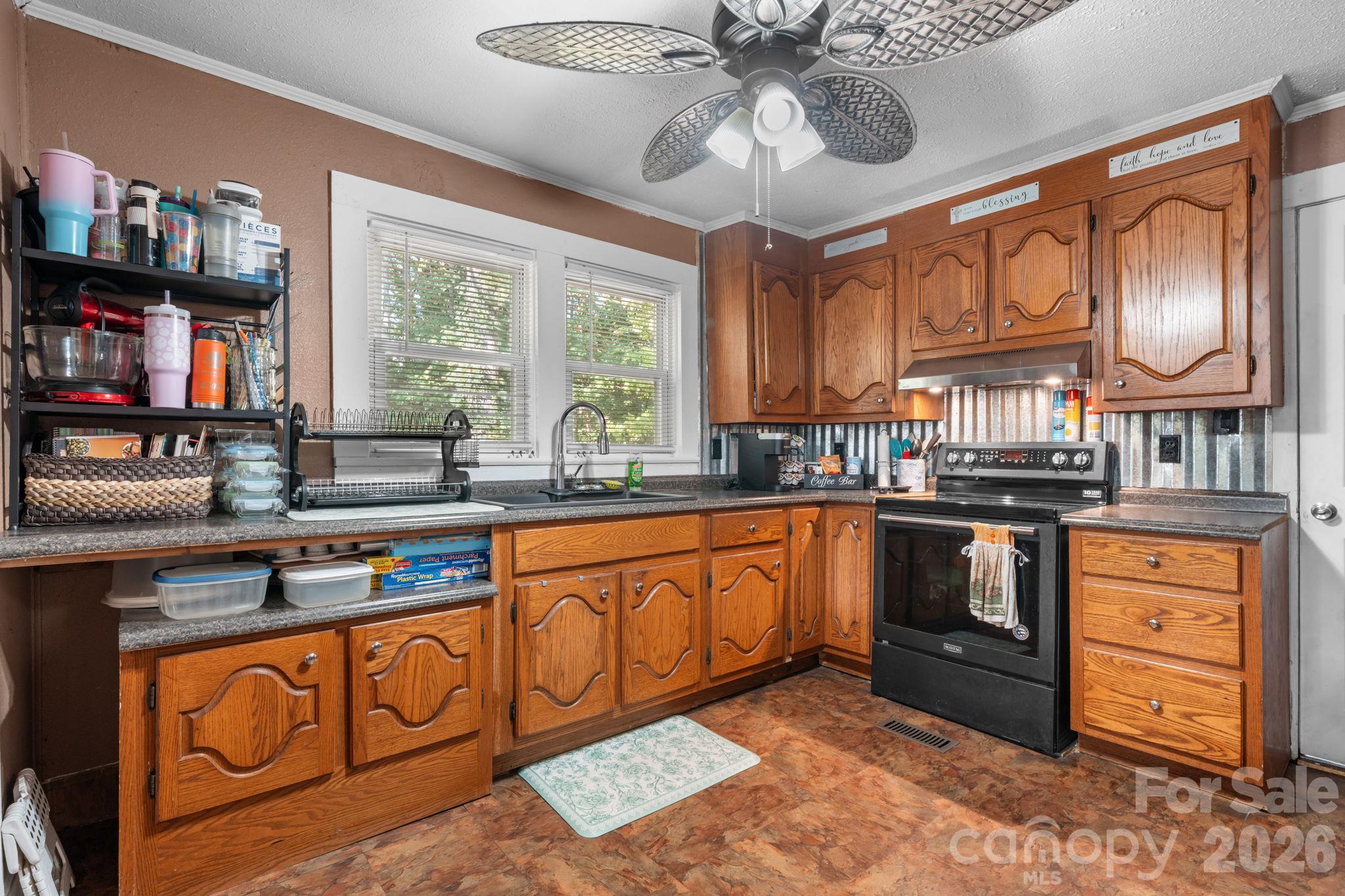 617 Hawthorne Street Property Photo 12