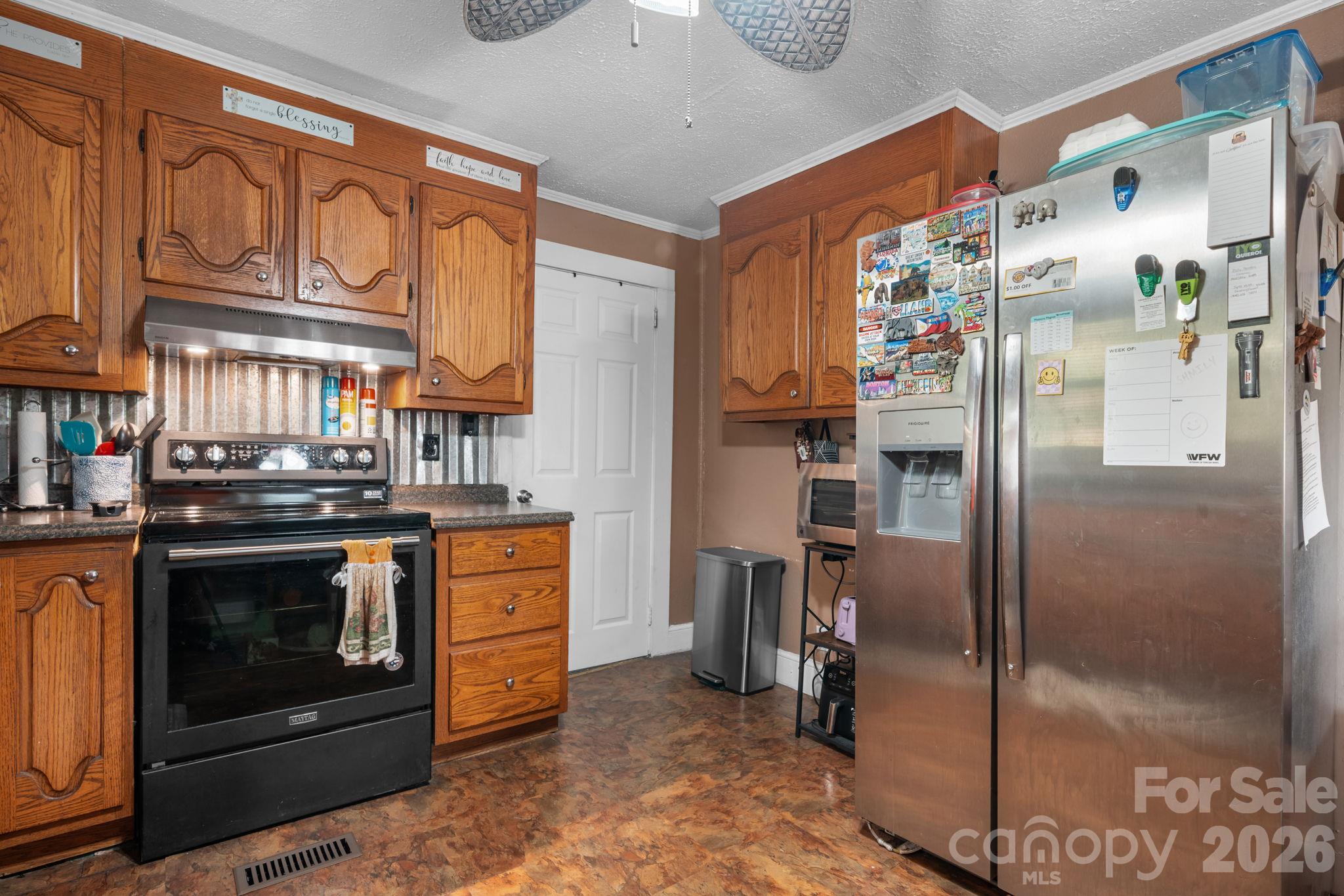 617 Hawthorne Street Property Photo 13