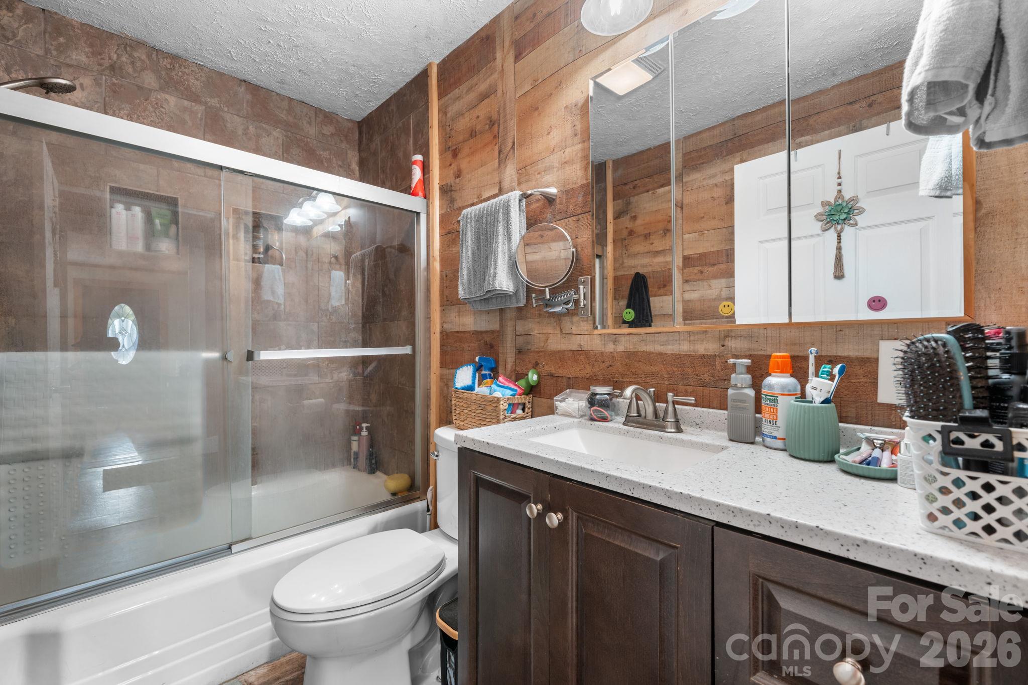 617 Hawthorne Street Property Photo 17