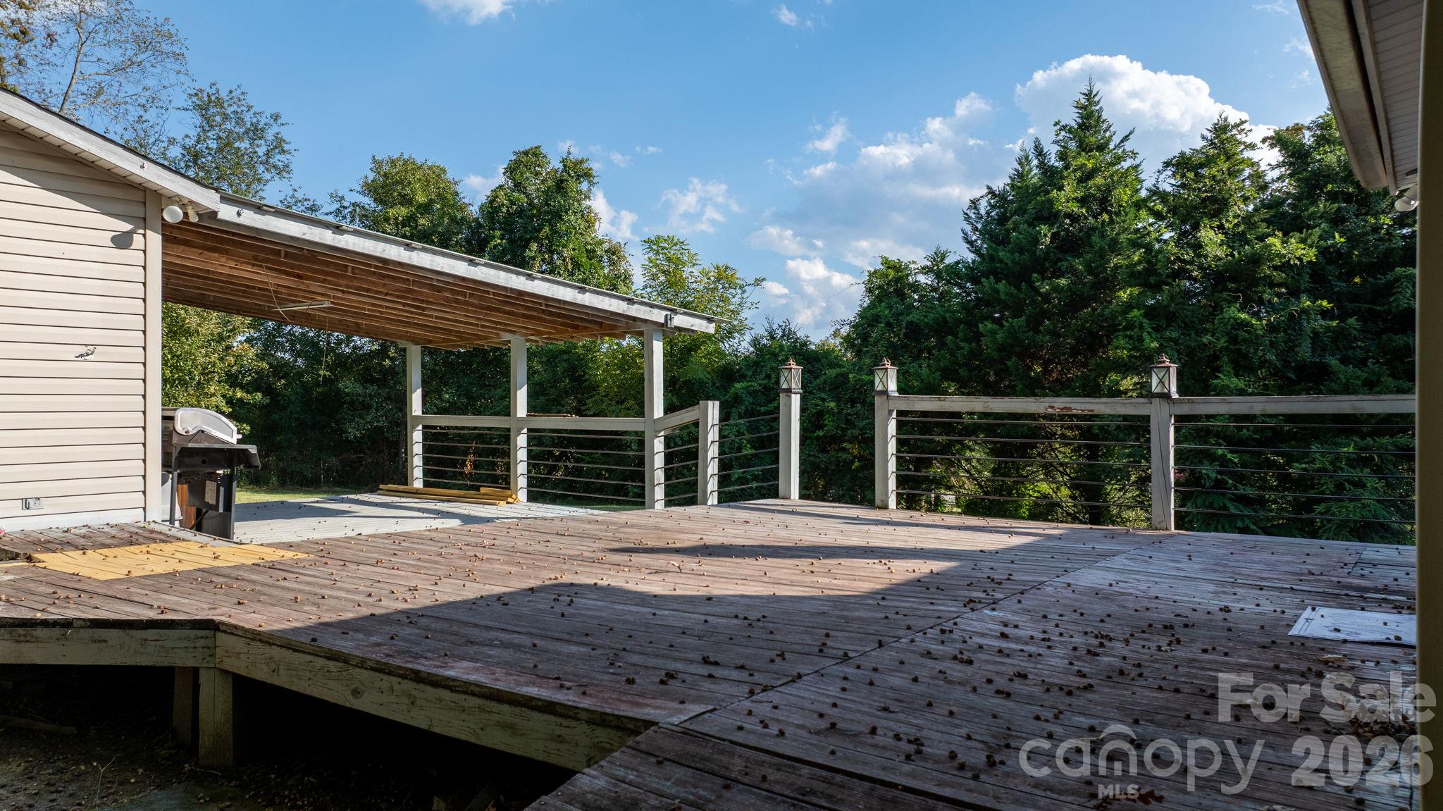 617 Hawthorne Street Property Photo 24