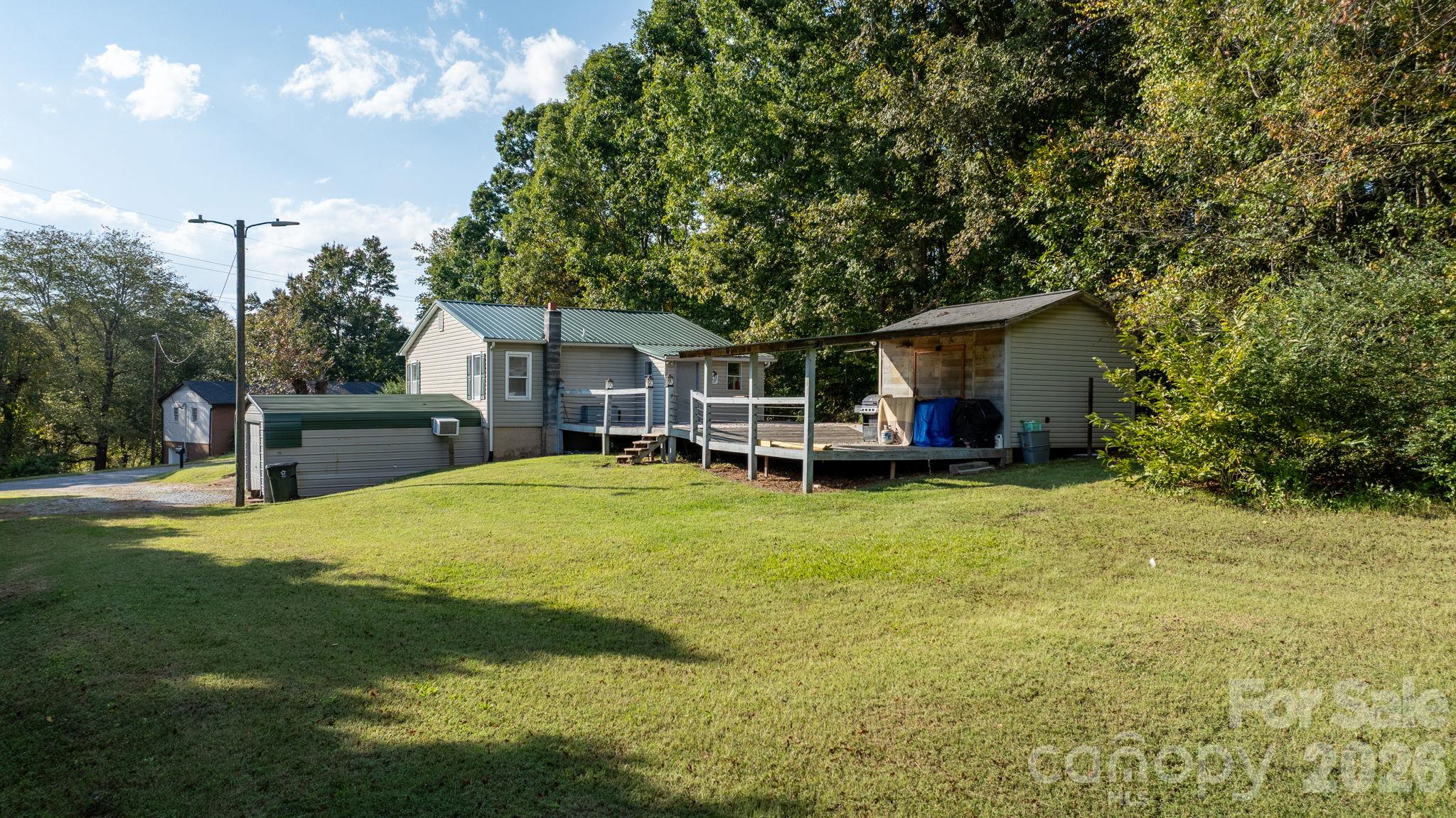 617 Hawthorne Street Property Photo 29