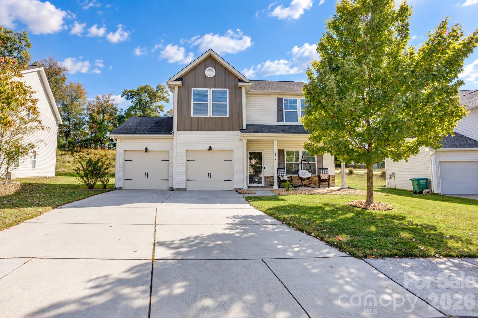 602 Sawtooth Oak Drive Property Photo 1