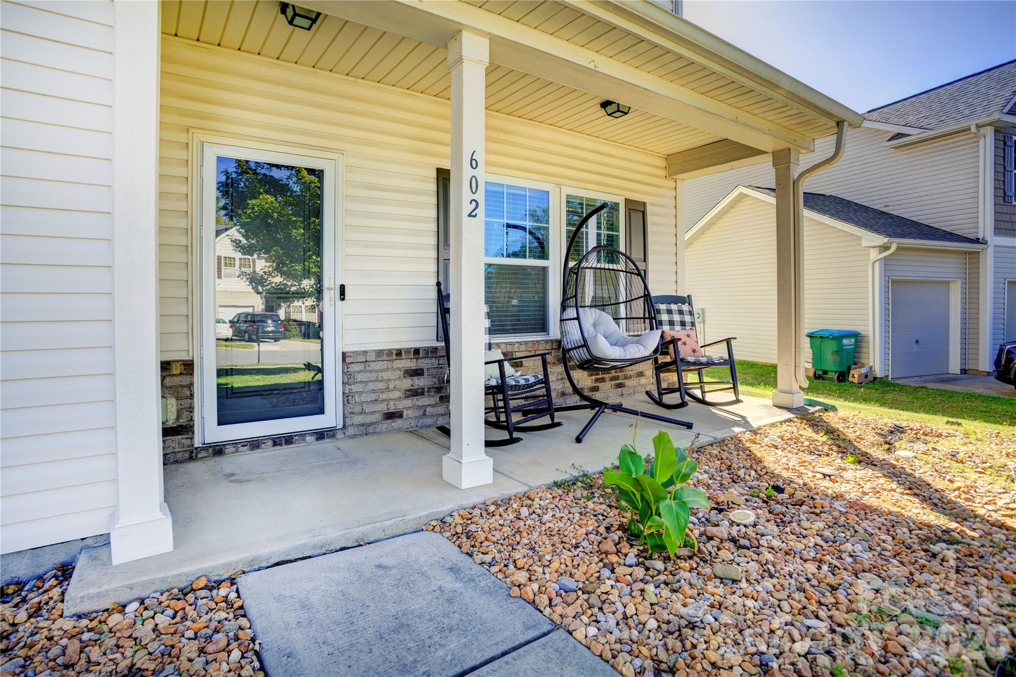 602 Sawtooth Oak Drive Property Photo 3