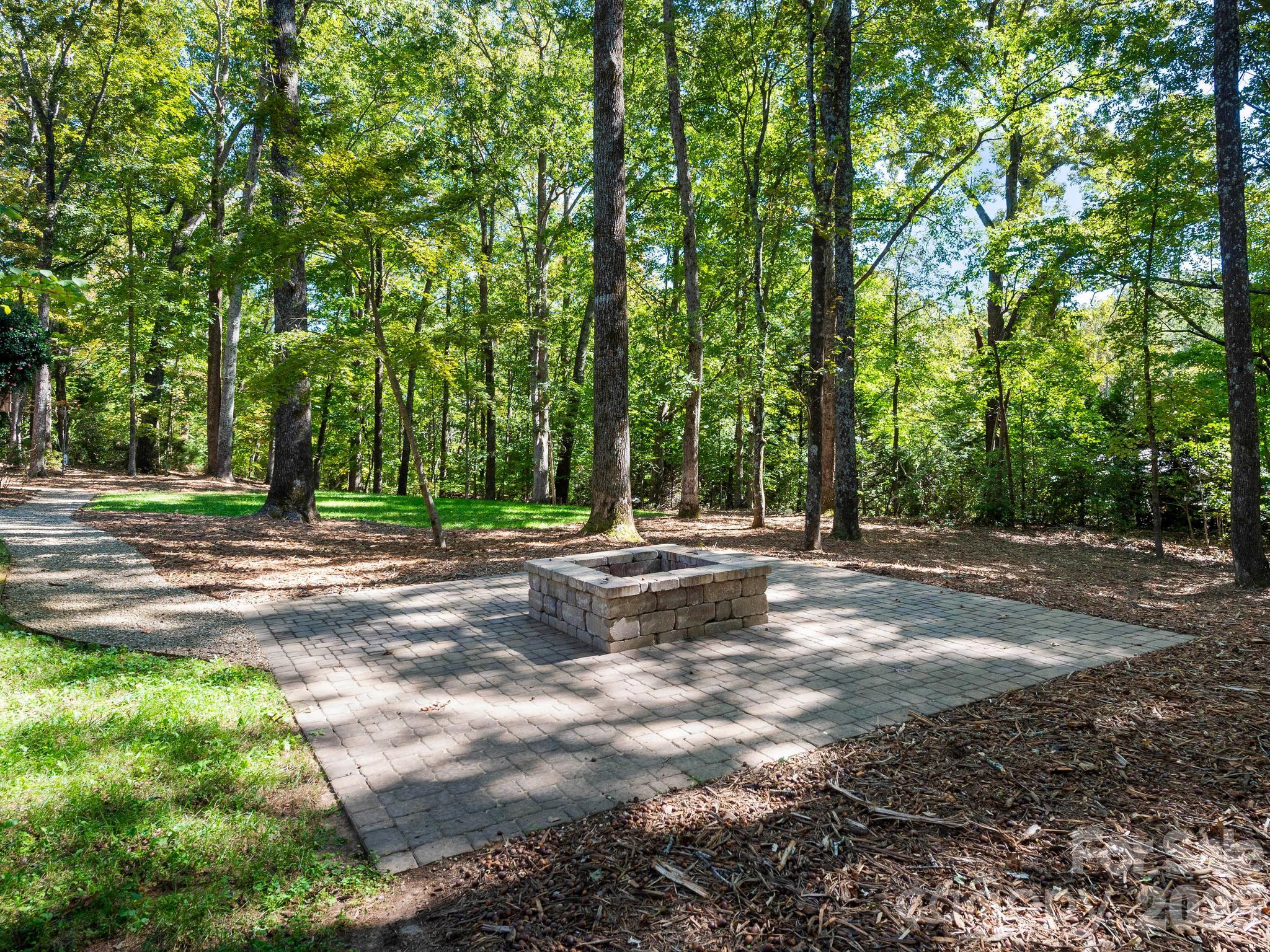 175 Mimosa Road Property Photo 8