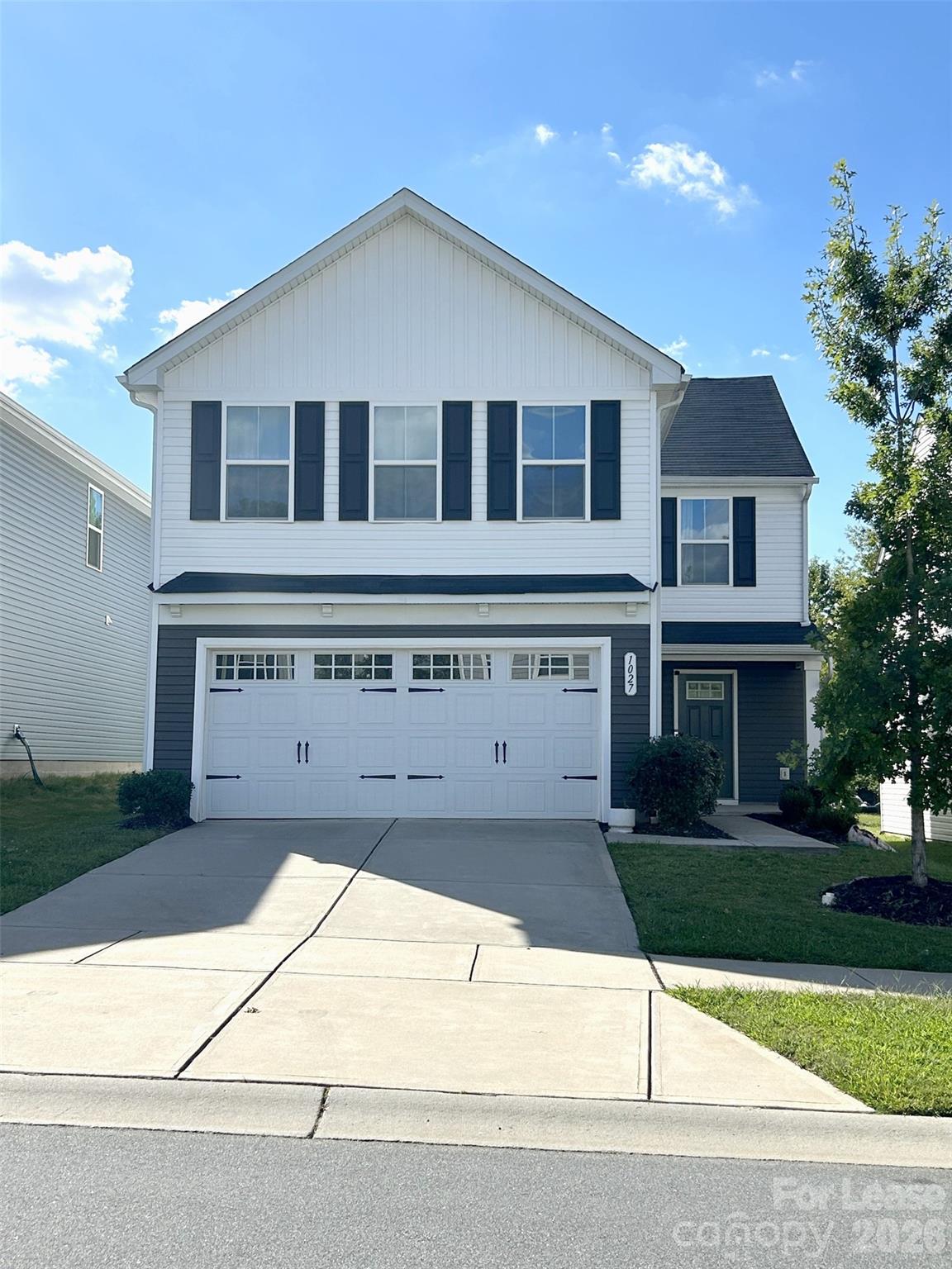 1027 Skipjack Lane Property Photo 1