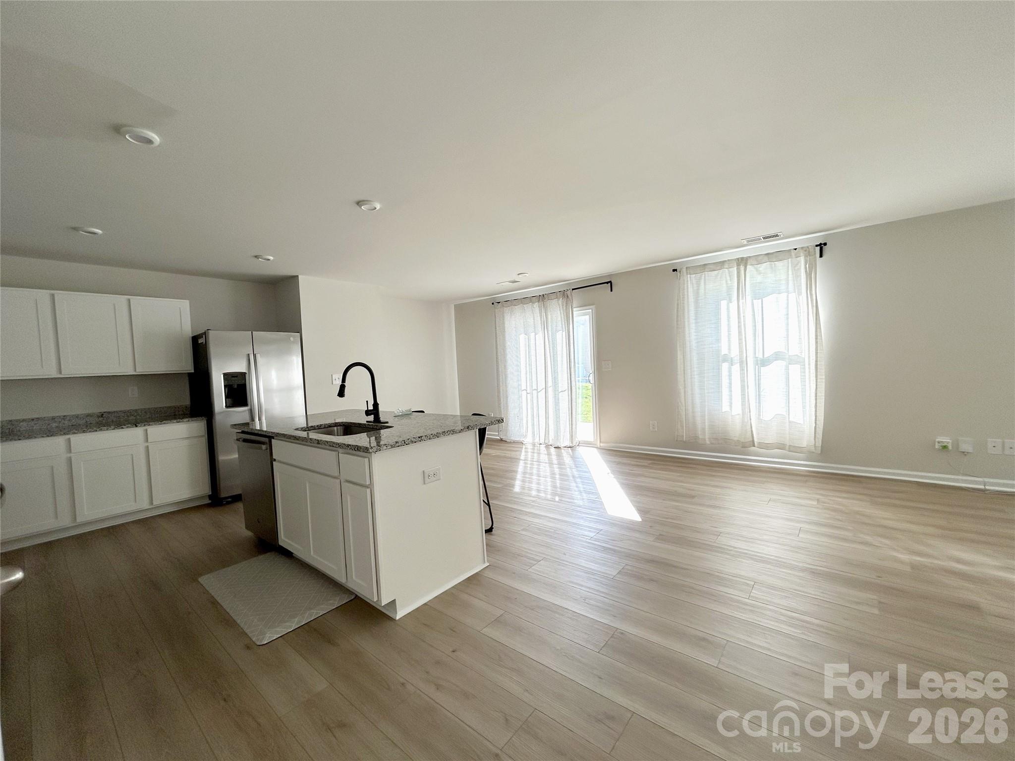 1027 Skipjack Lane Property Photo 8