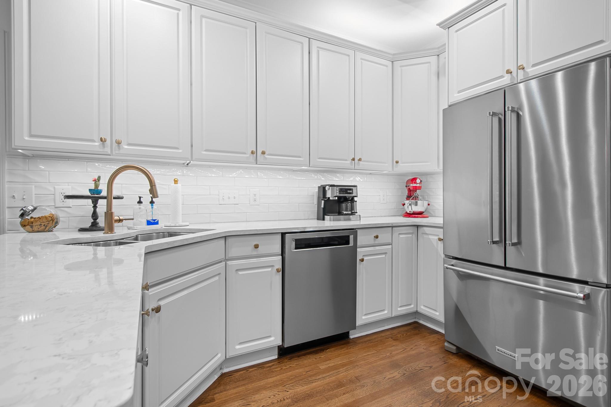 861 Kings Crossing Drive Property Photo 11