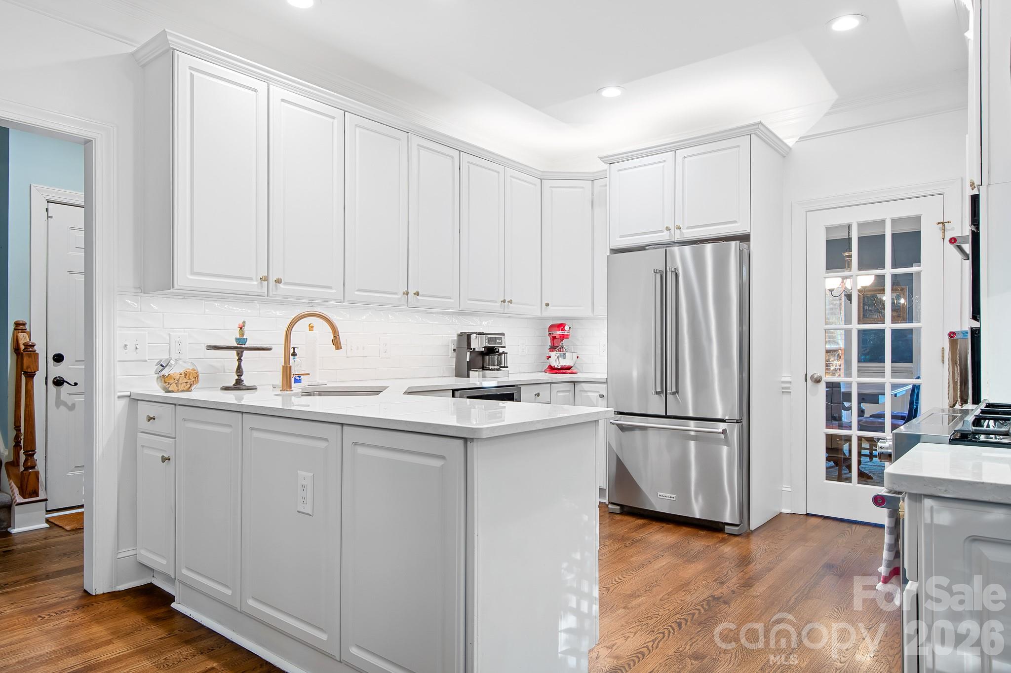 861 Kings Crossing Drive Property Photo 12