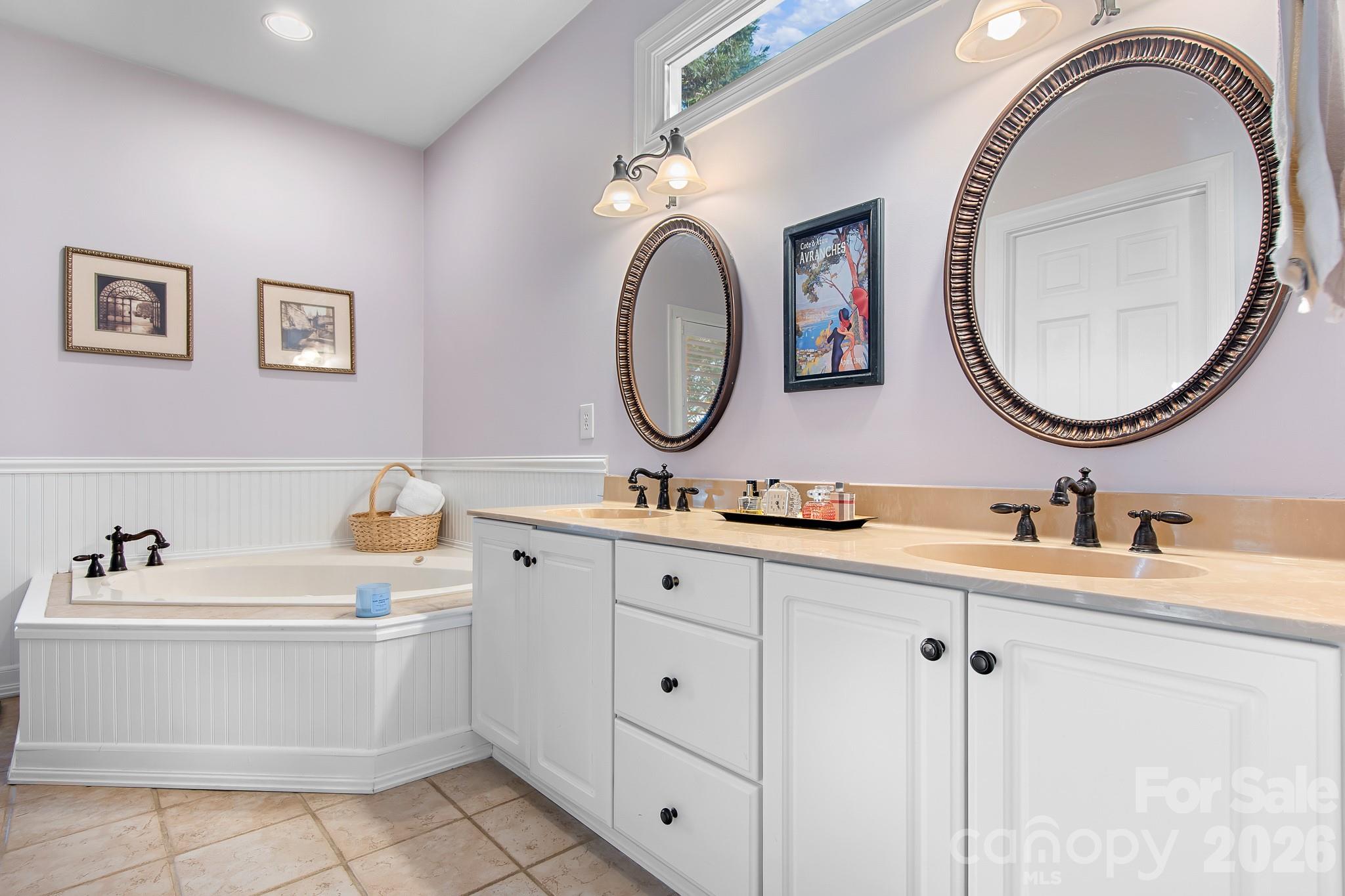 861 Kings Crossing Drive Property Photo 17
