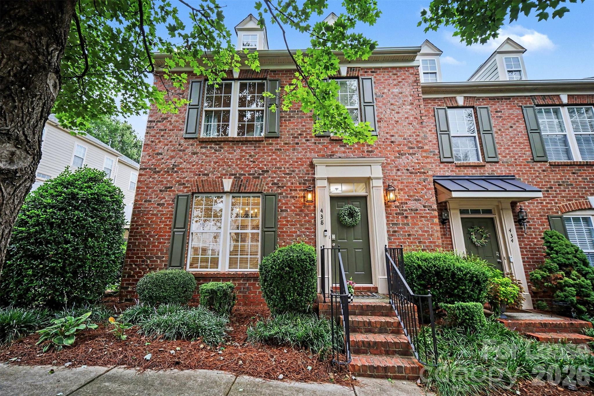438 Magnolia Street Property Photo 2