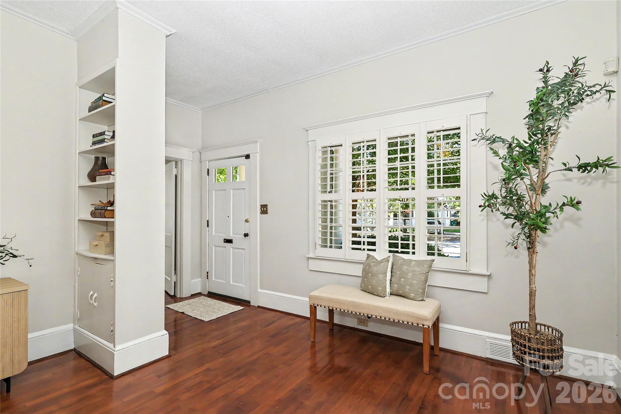 1933 Park Road Property Photo 3