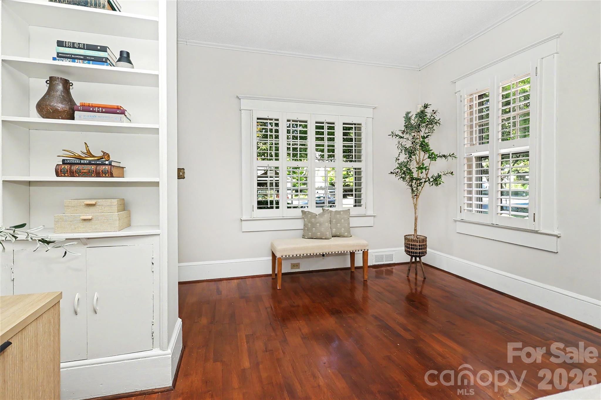 1933 Park Road Property Photo 4