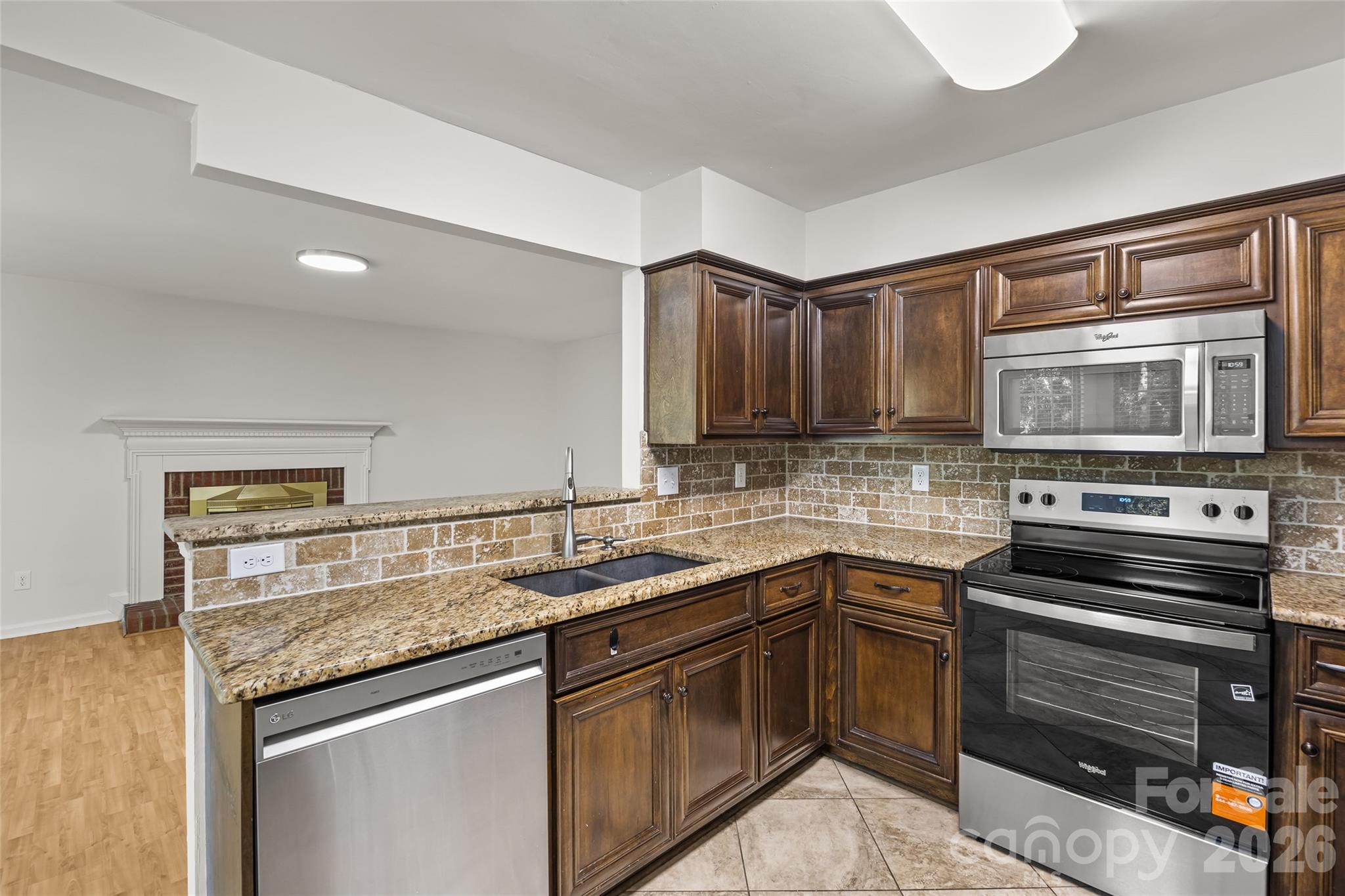 12416 Woodside Falls Road Property Photo 8
