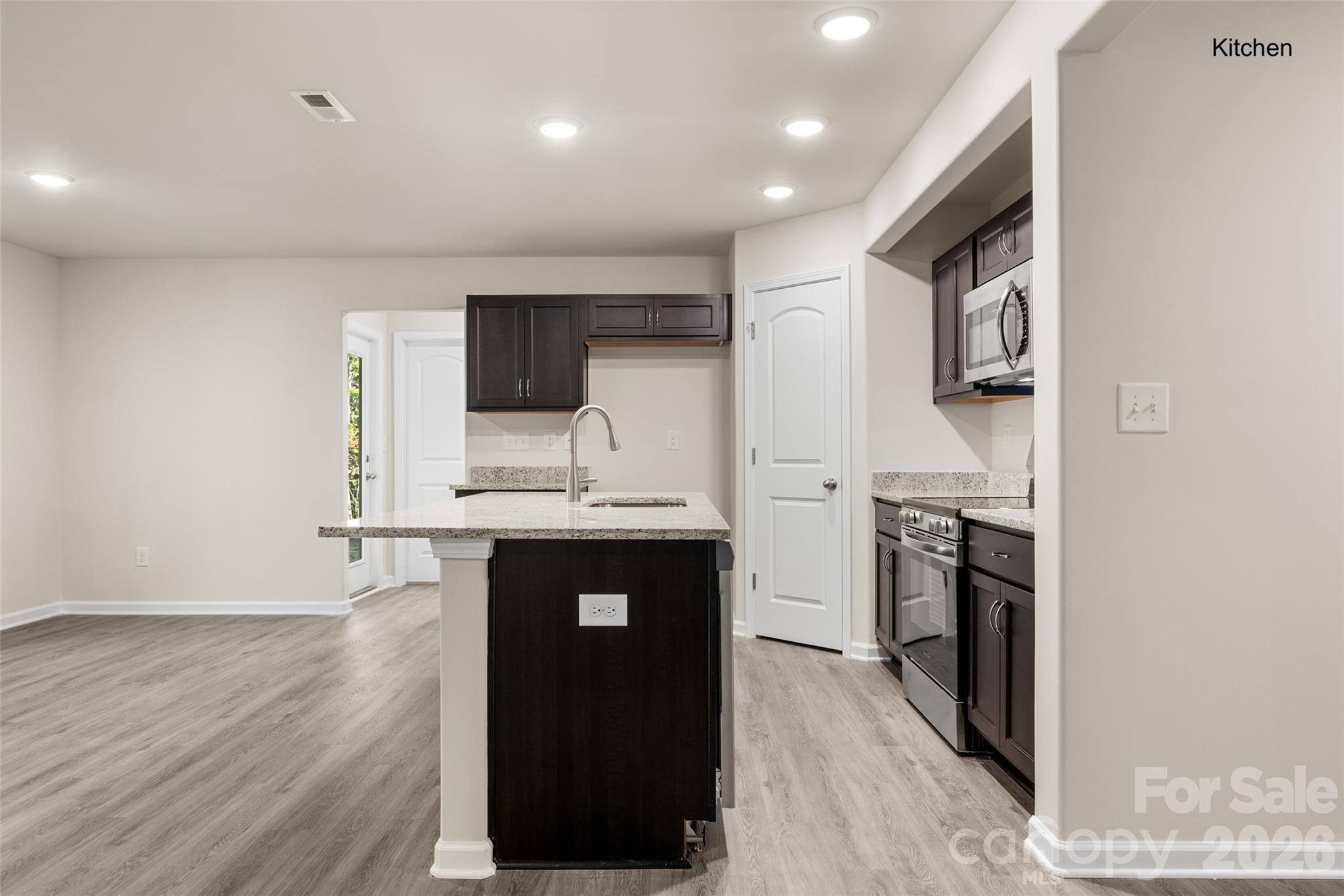 1707 Evans Drive Property Photo 14