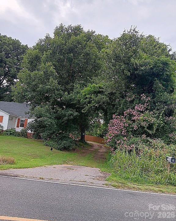 4831 Sulphur Springs Road Property Photo 4