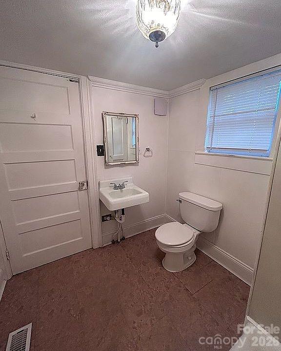 4831 Sulphur Springs Road Property Photo 19