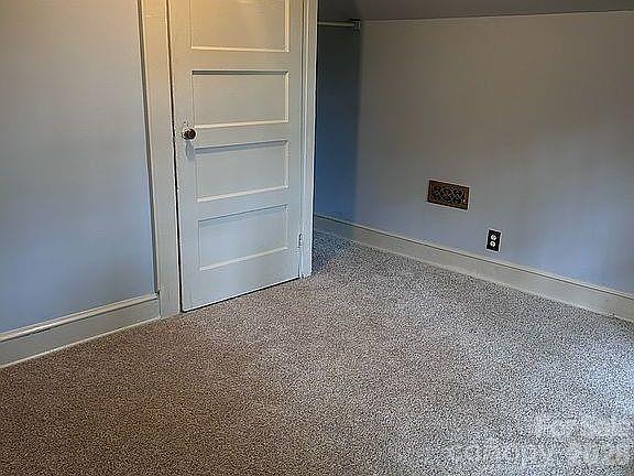 4831 Sulphur Springs Road Property Photo 35