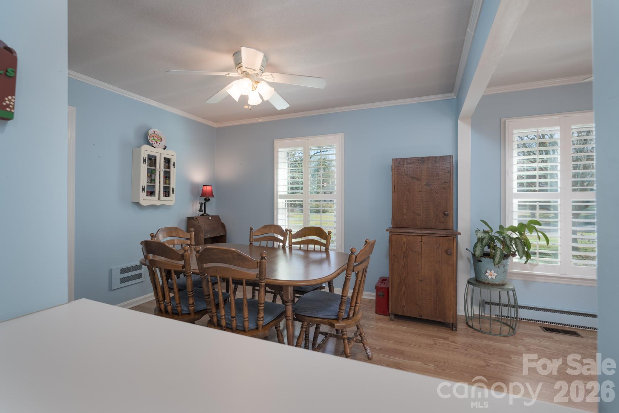 2123 Poinsett Drive Property Photo 9