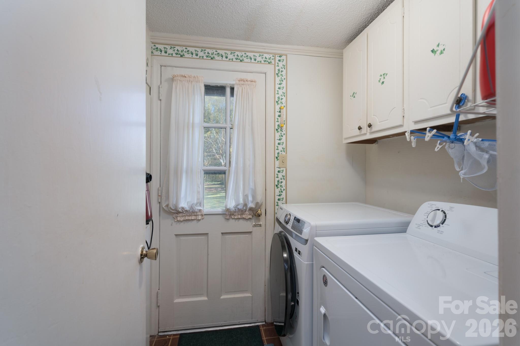 2123 Poinsett Drive Property Photo 21