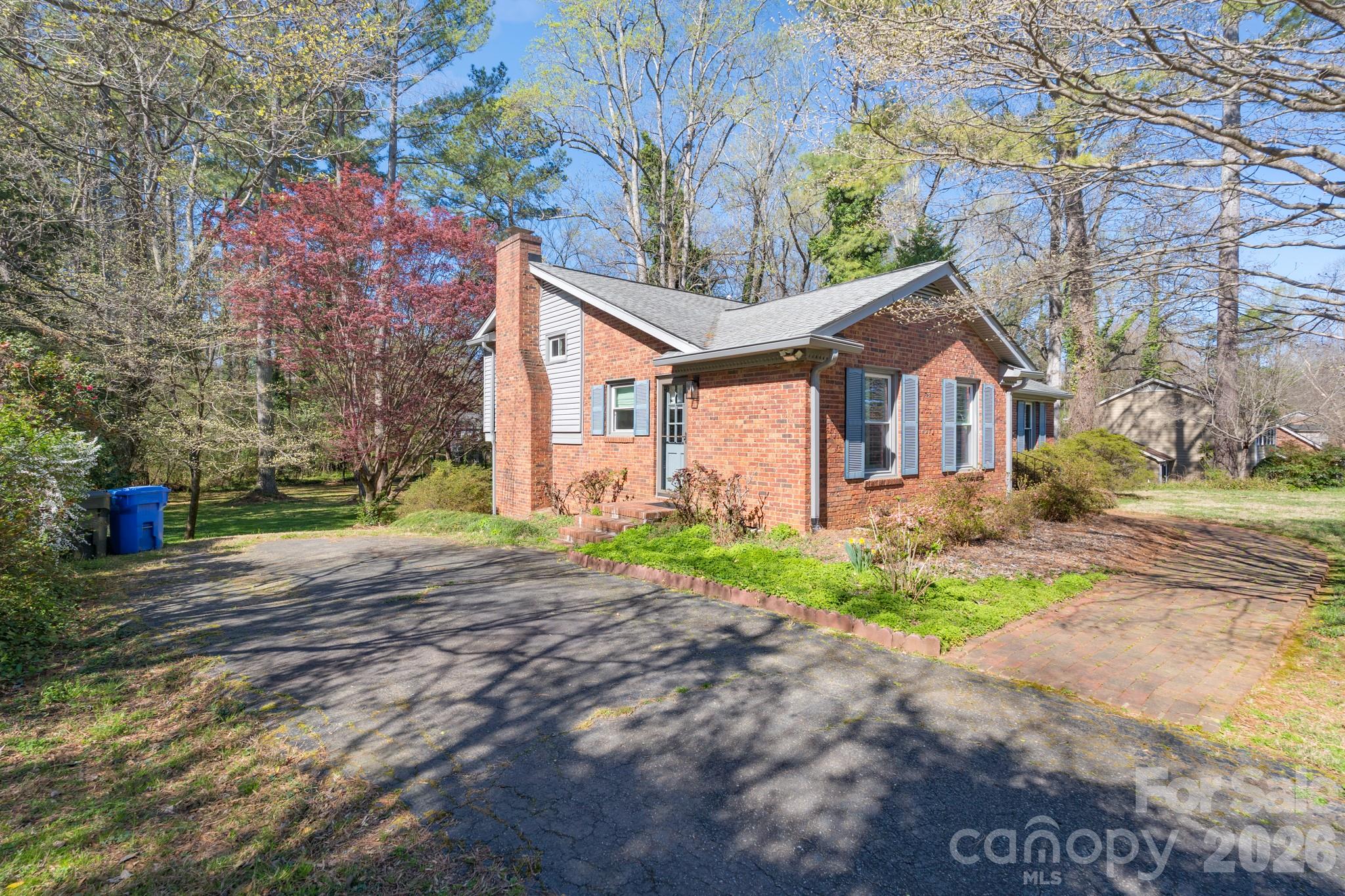 2123 Poinsett Drive Property Photo 24