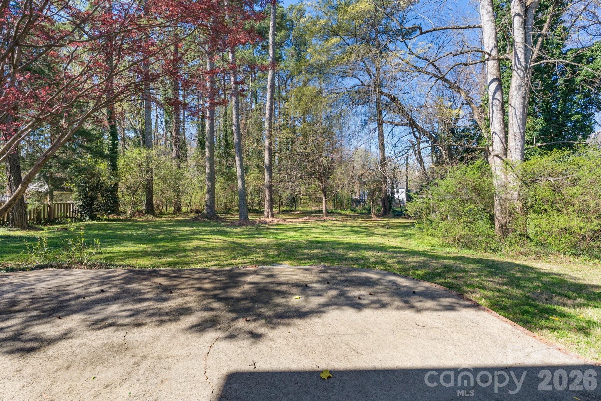 2123 Poinsett Drive Property Photo 25