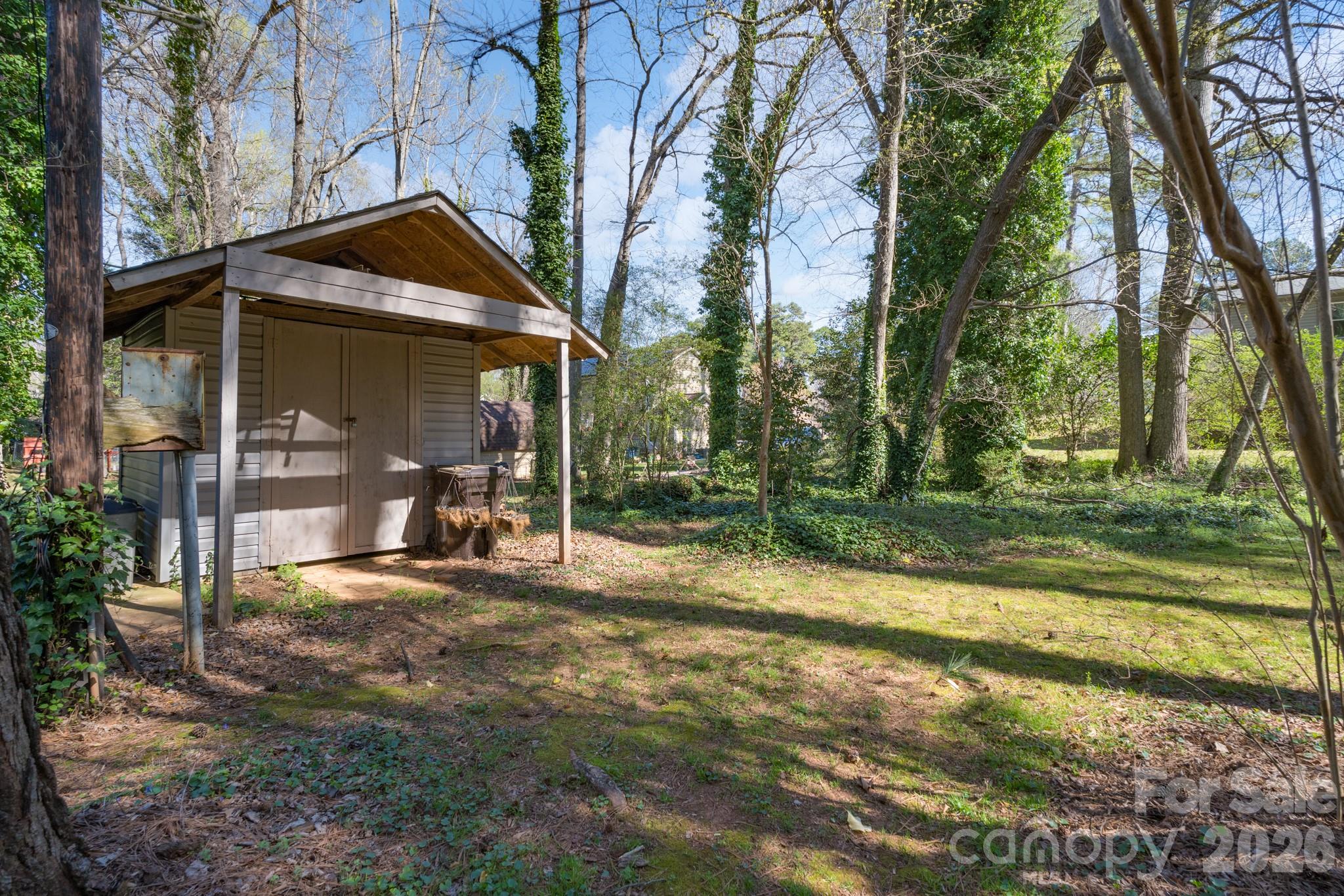2123 Poinsett Drive Property Photo 26