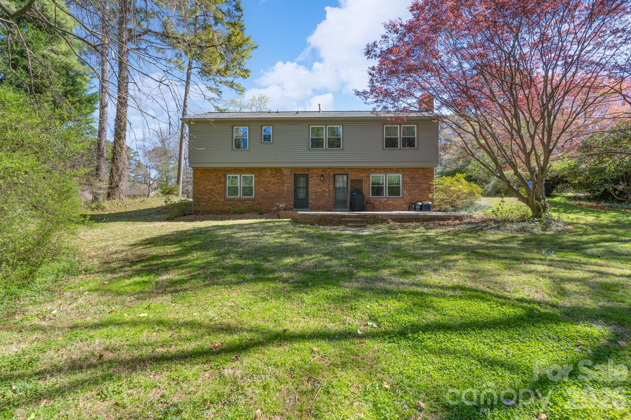 2123 Poinsett Drive Property Photo 28