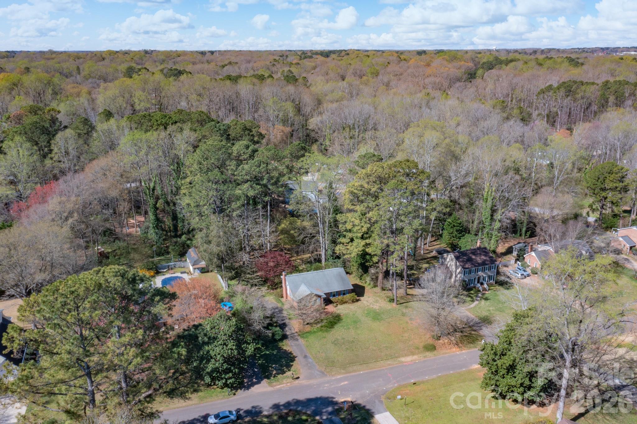 2123 Poinsett Drive Property Photo 29